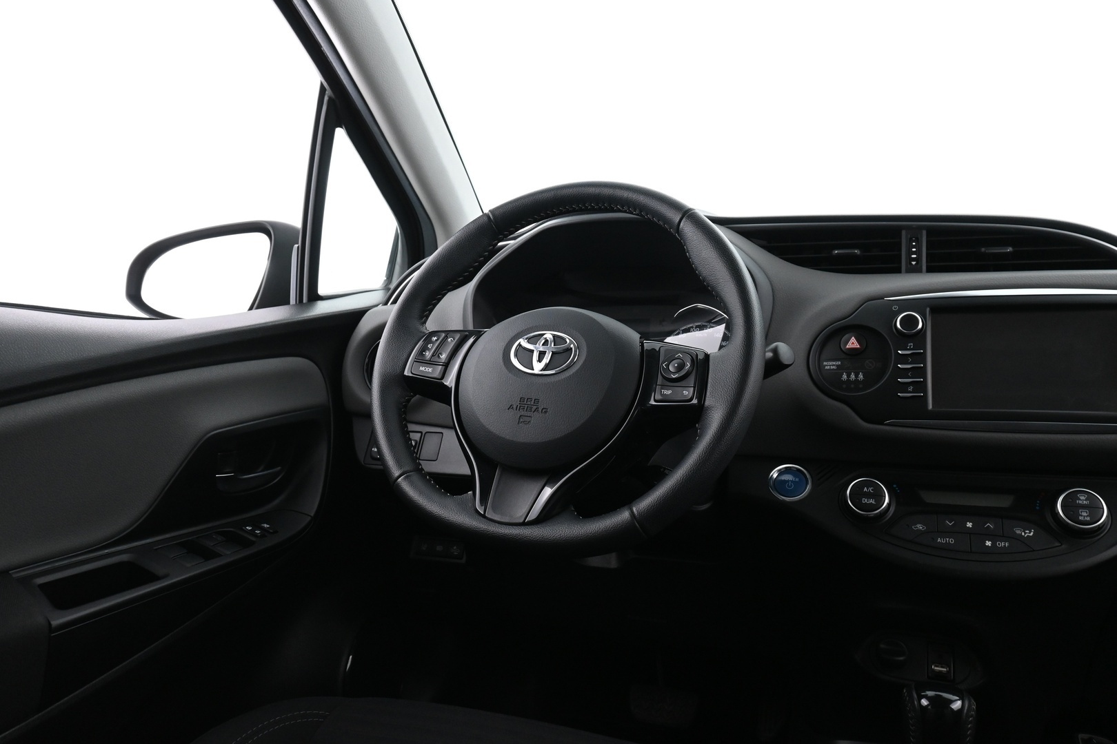 TOYOTA Yaris 2019