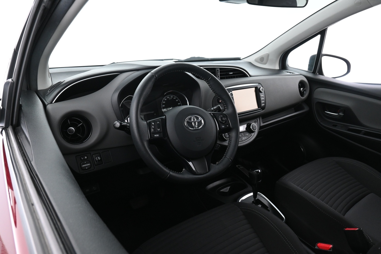 TOYOTA Yaris 2019