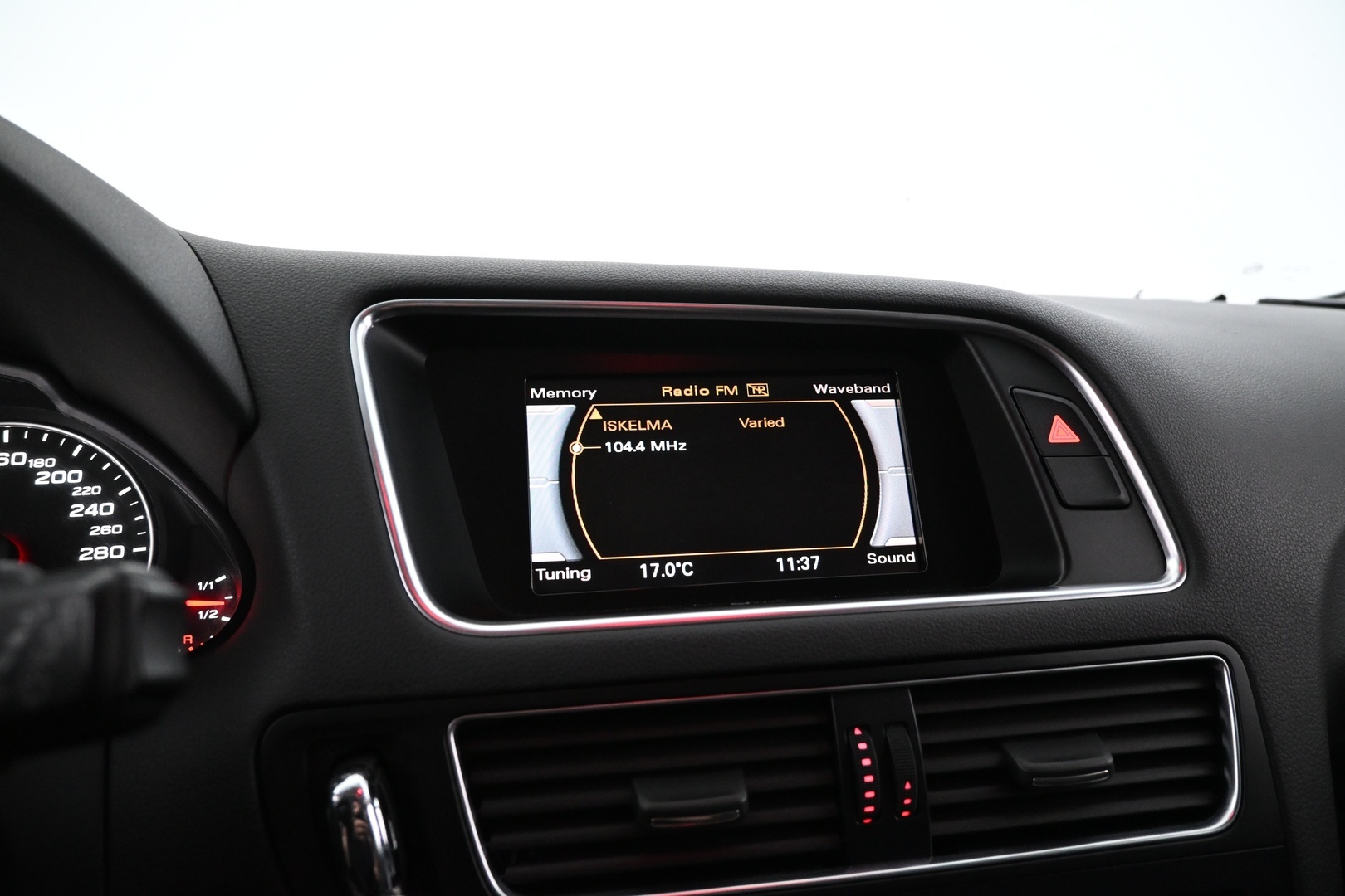 AUDI Q5 2011