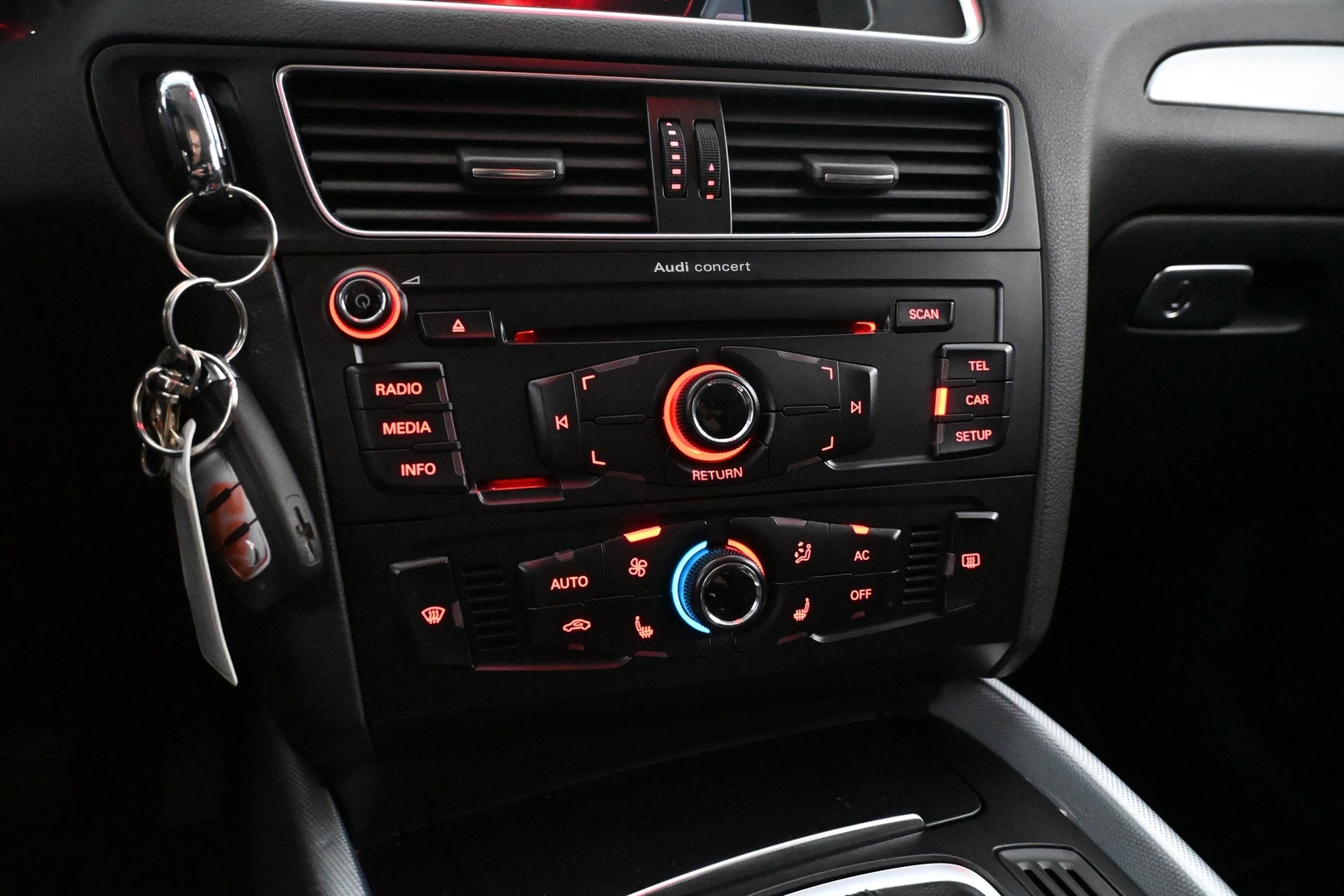 AUDI Q5 2011