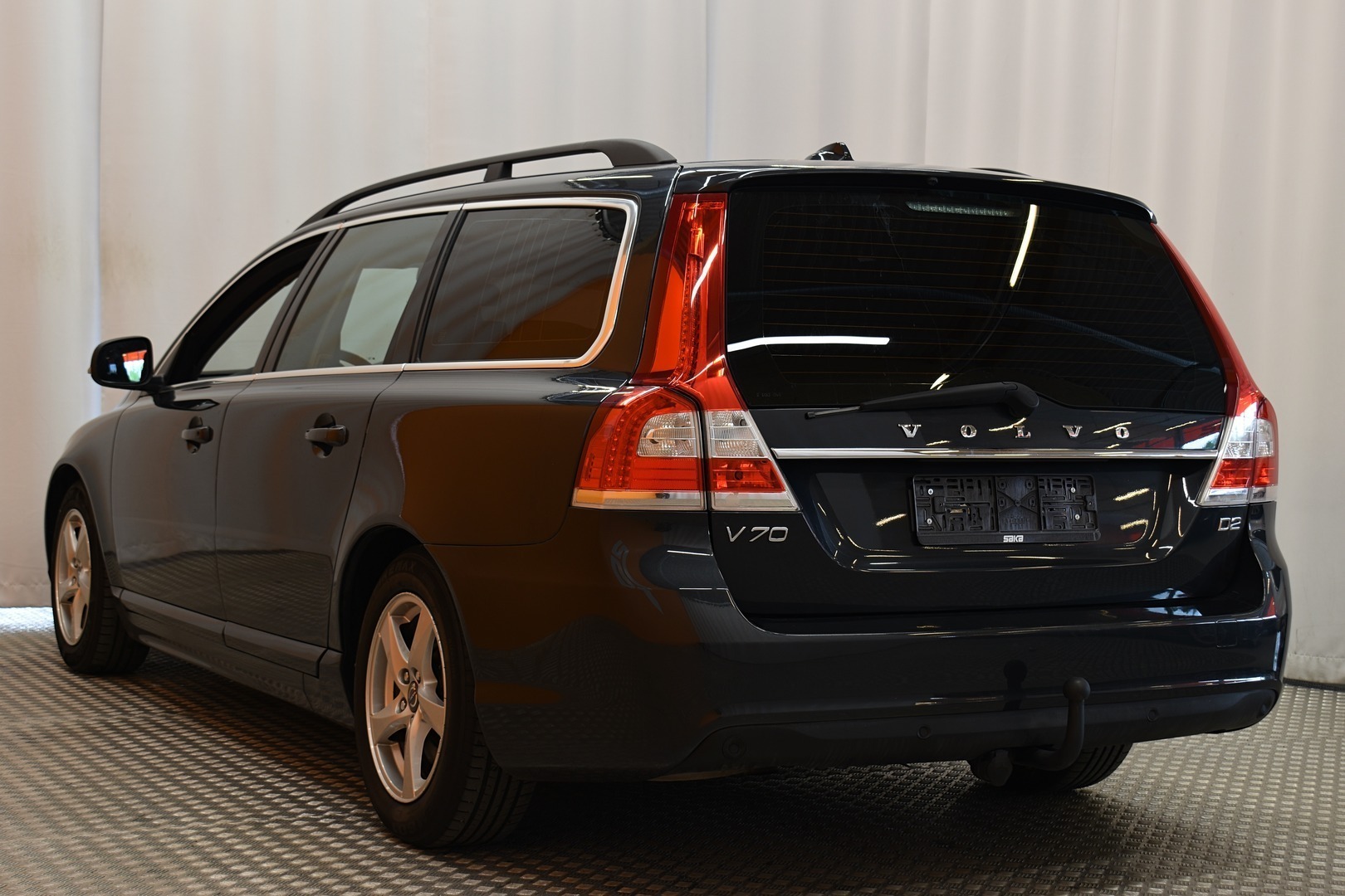VOLVO V70 2014
