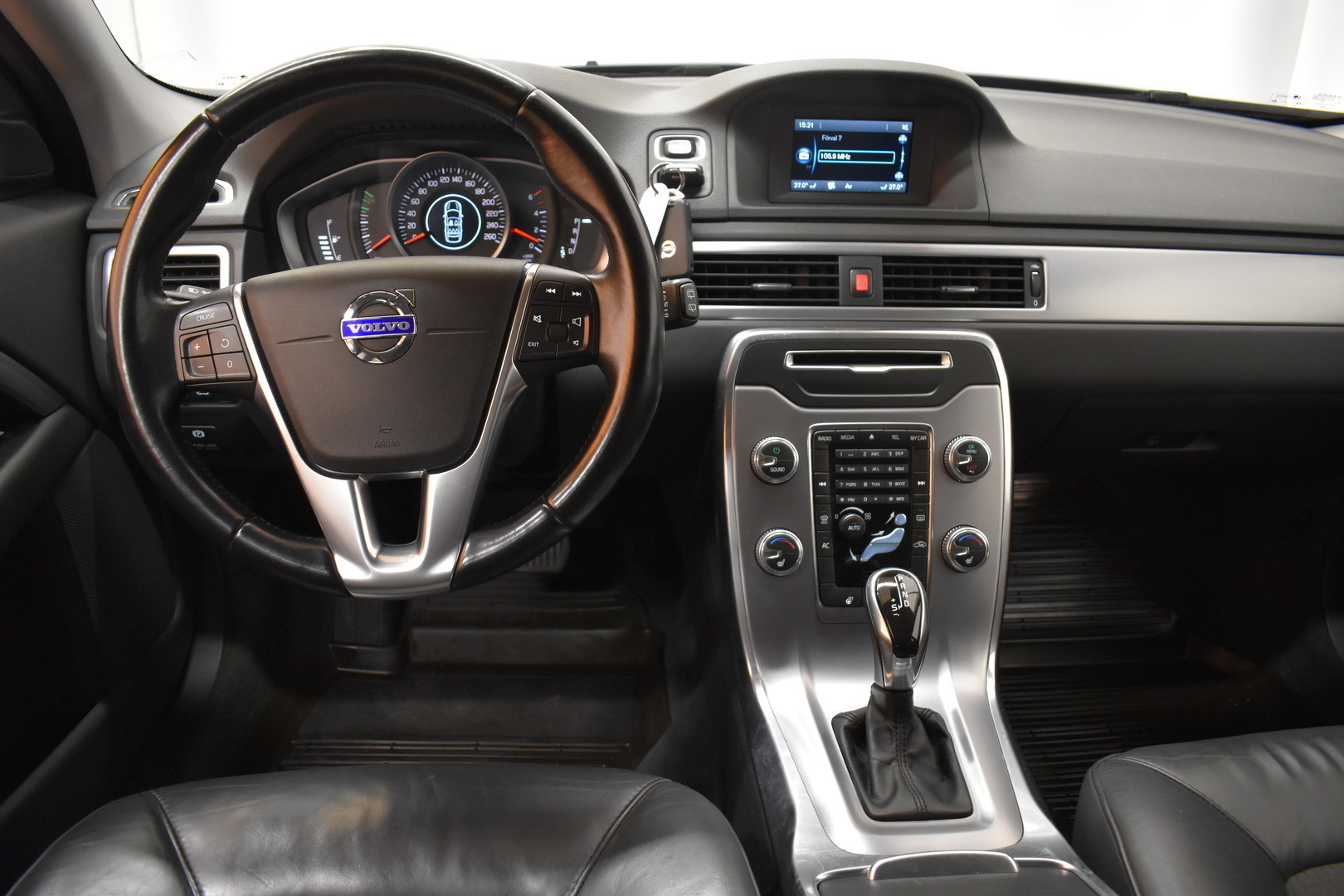 VOLVO V70 2014