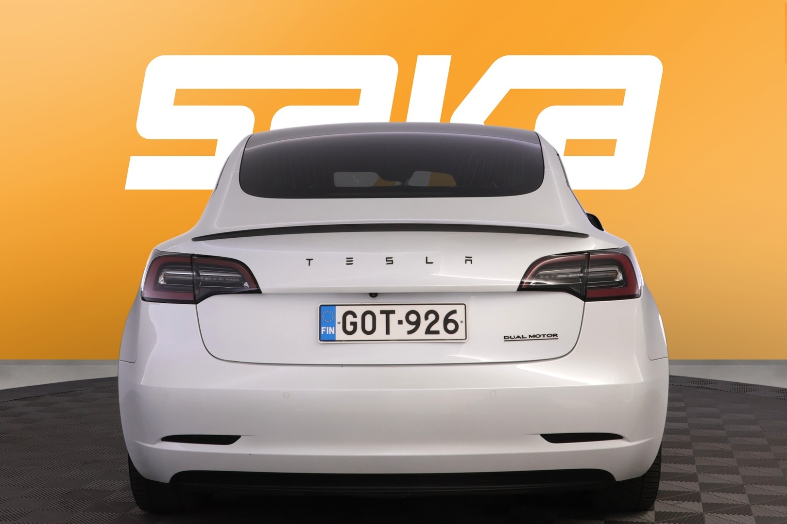 TESLA Model 3 2020