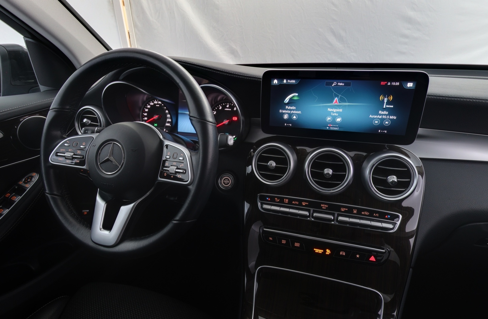 MERCEDES-BENZ GLC 2022