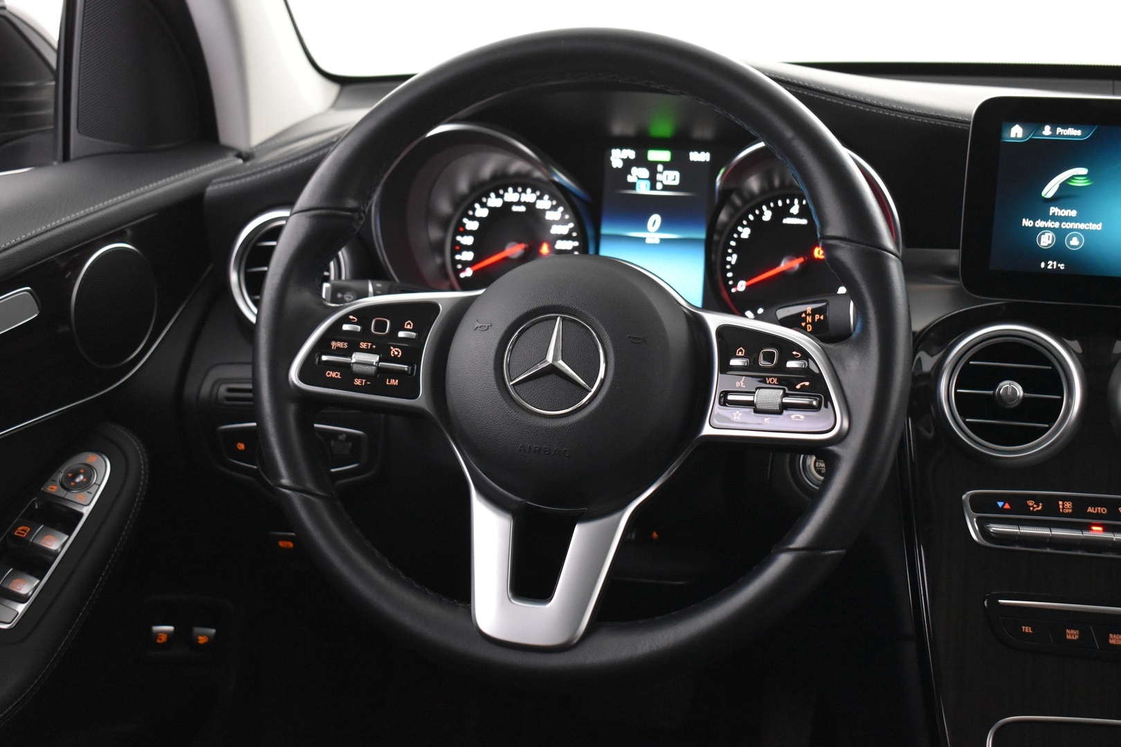 MERCEDES-BENZ GLC 2022