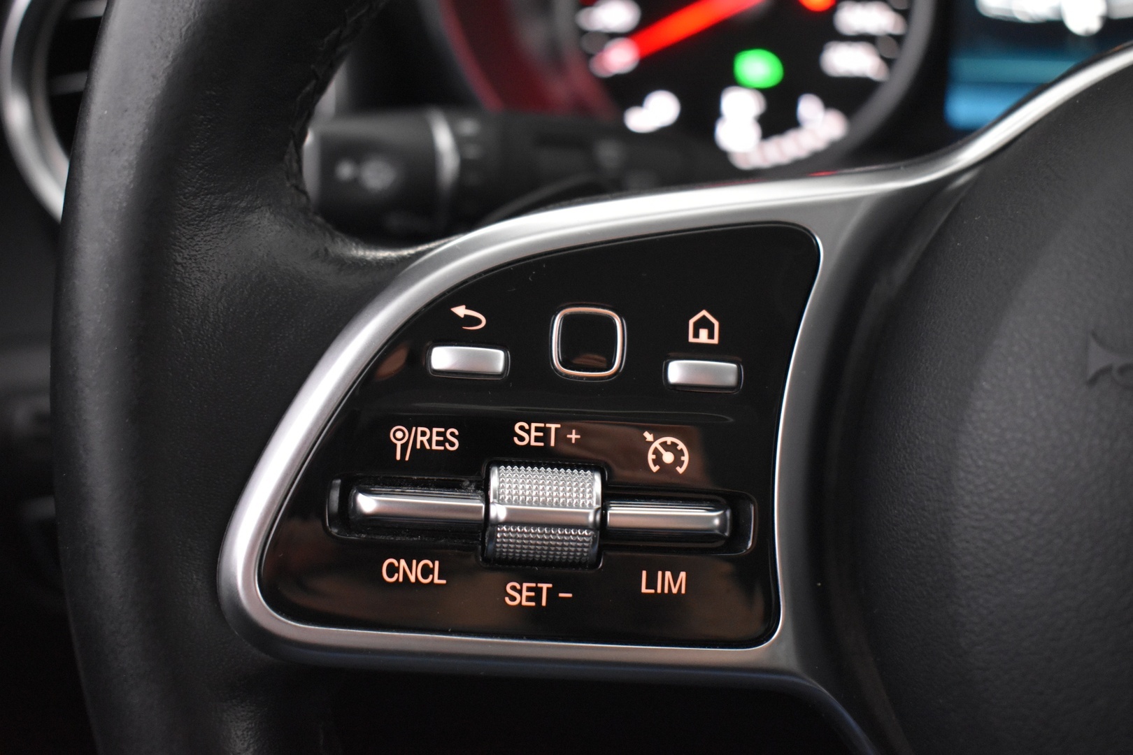 MERCEDES-BENZ GLC 2022