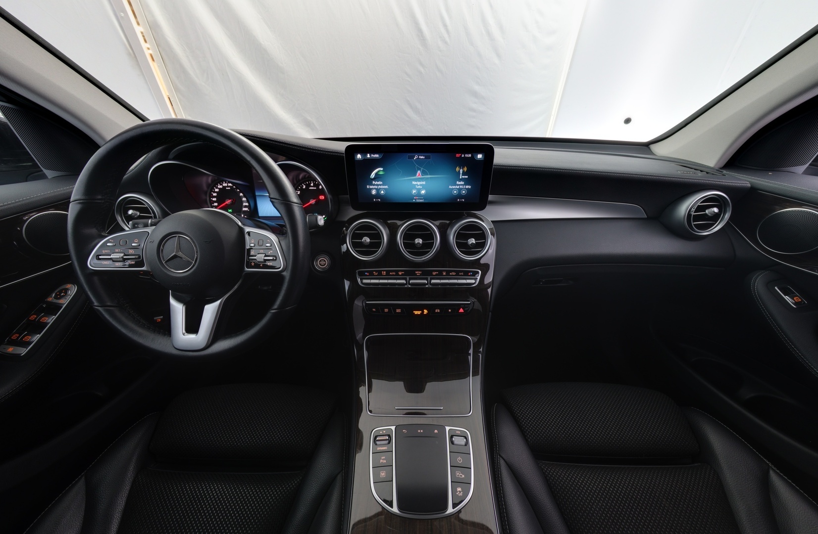 MERCEDES-BENZ GLC 2022