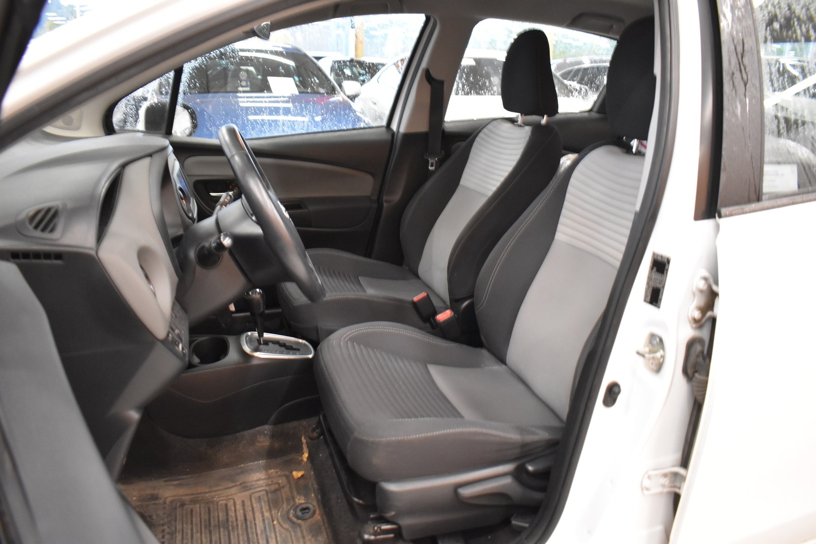 TOYOTA Yaris 2020