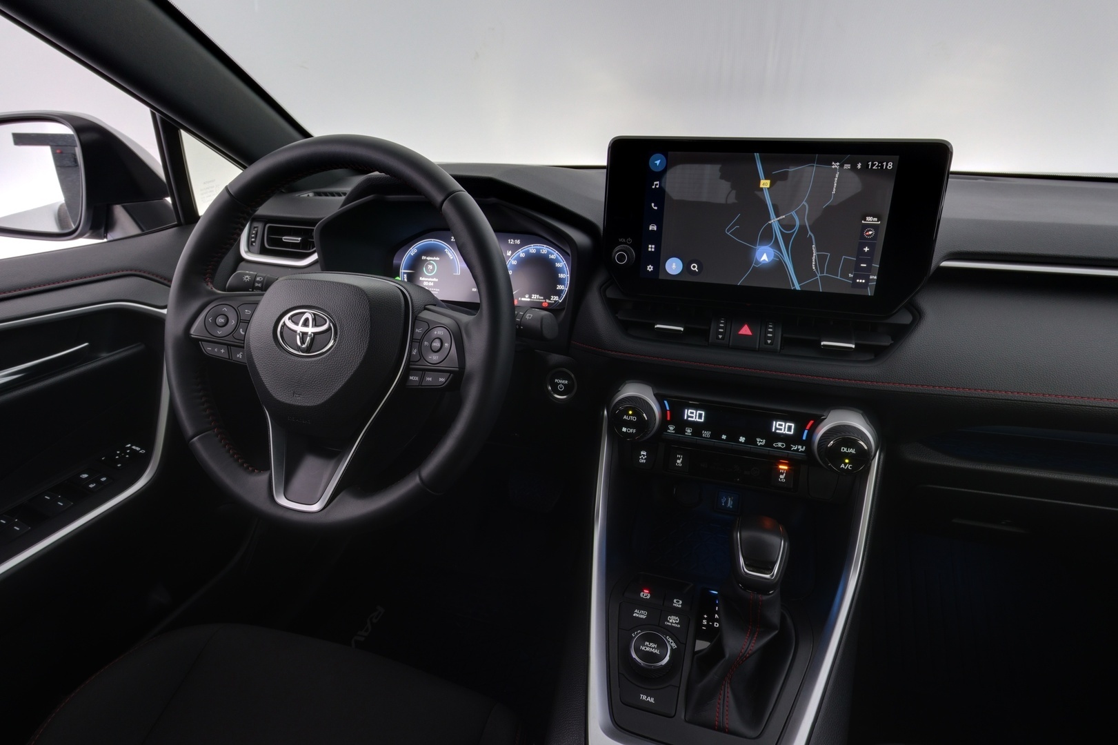 TOYOTA RAV4 Plug-in 2025