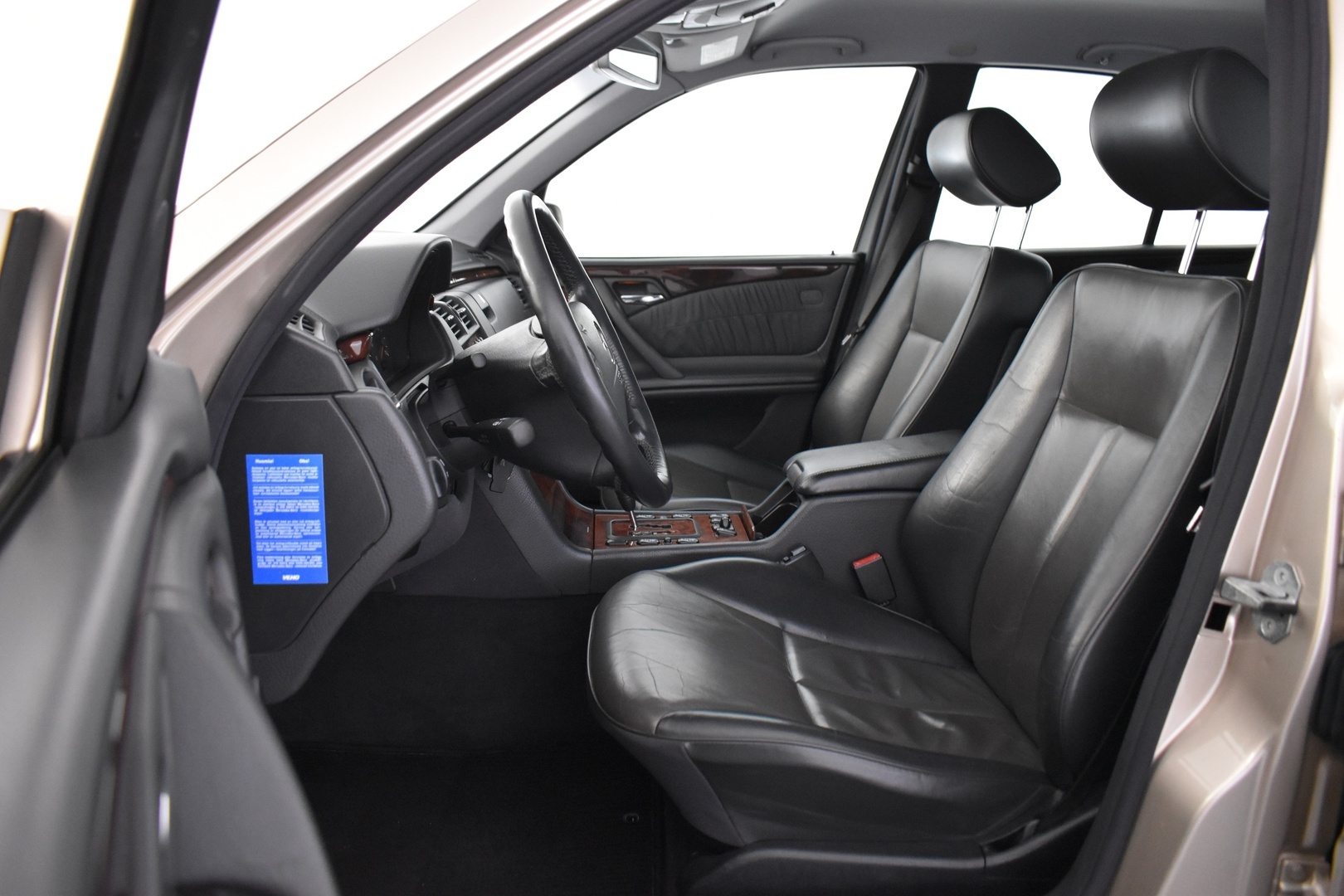 MERCEDES-BENZ E 1999