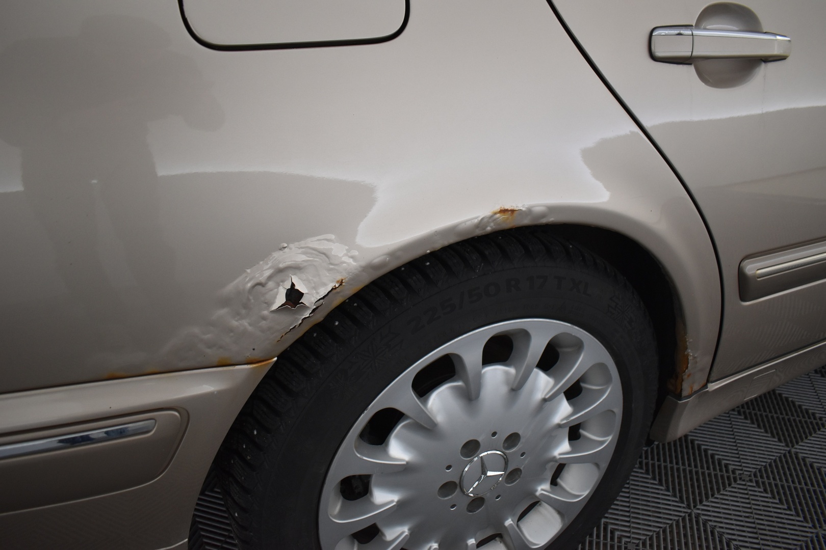 MERCEDES-BENZ E 1999