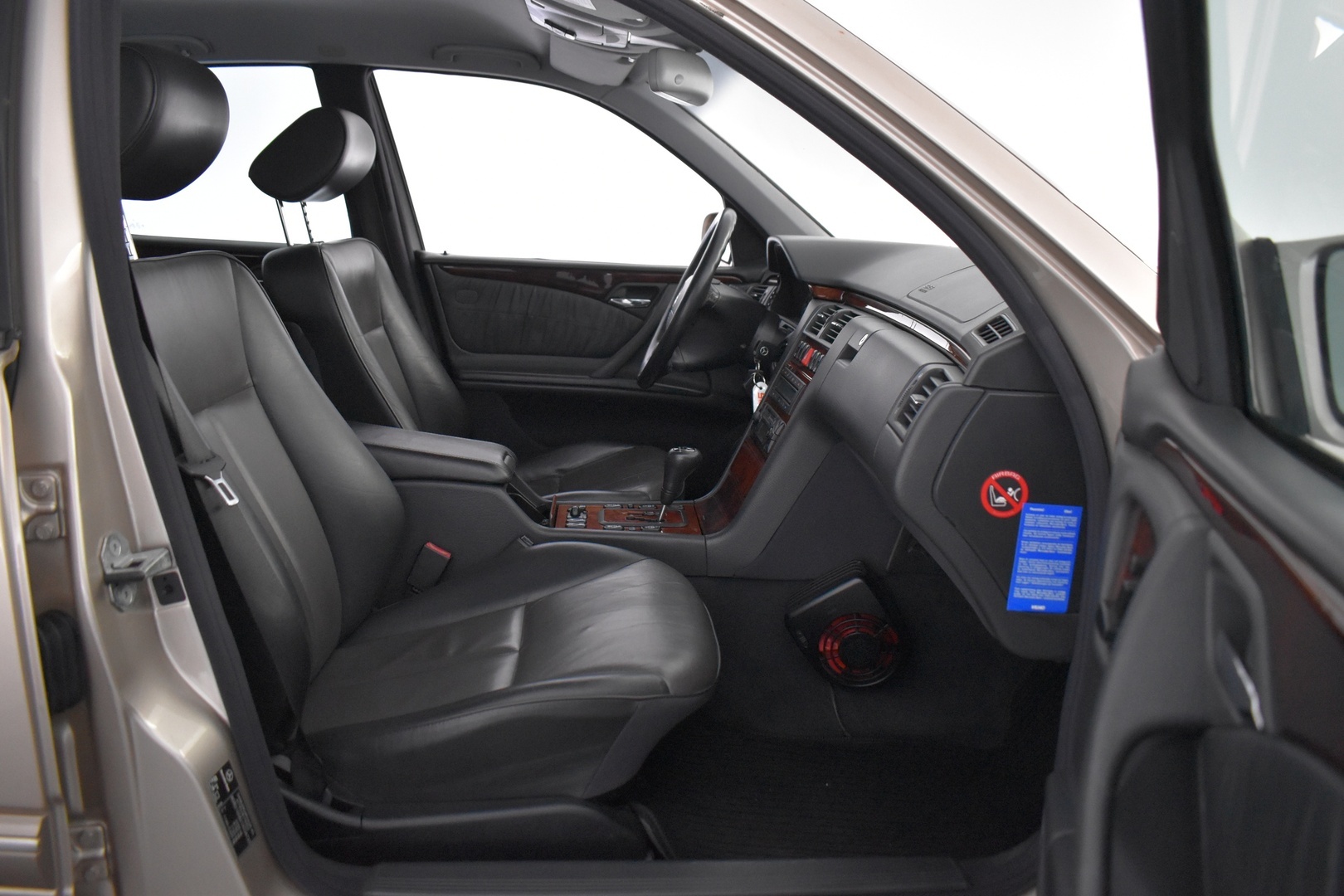 MERCEDES-BENZ E 1999