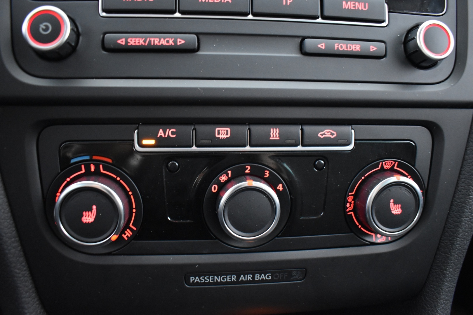 VOLKSWAGEN Golf 2013