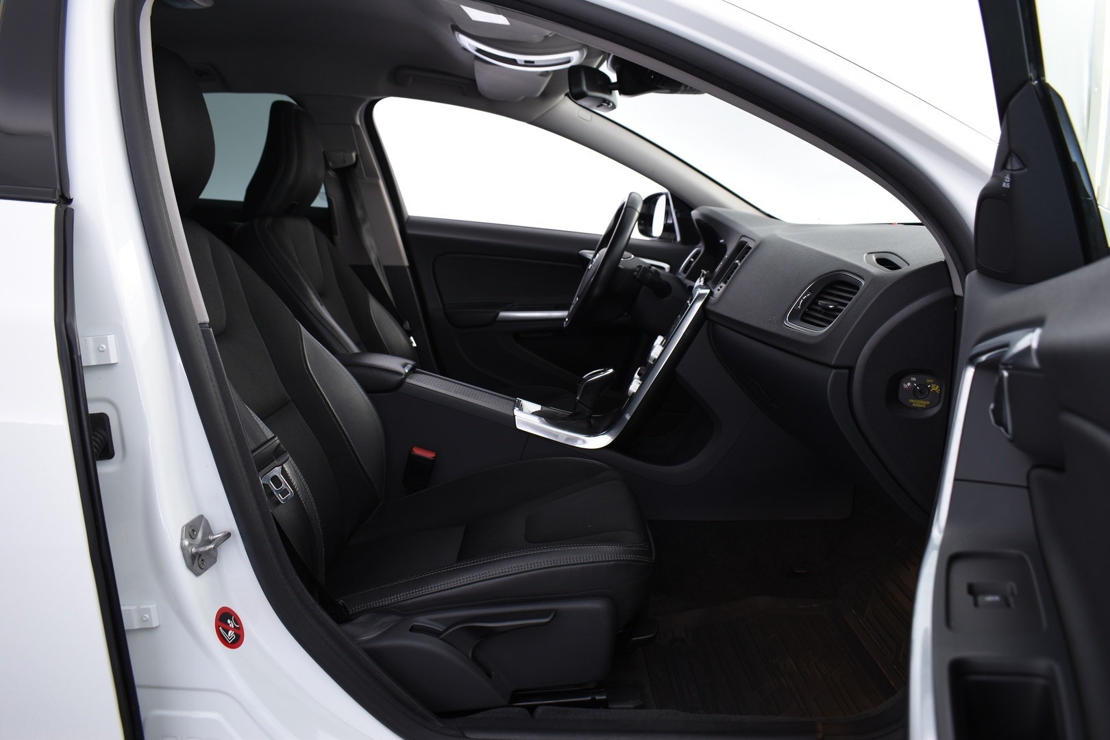 VOLVO V60 Cross Country 2016