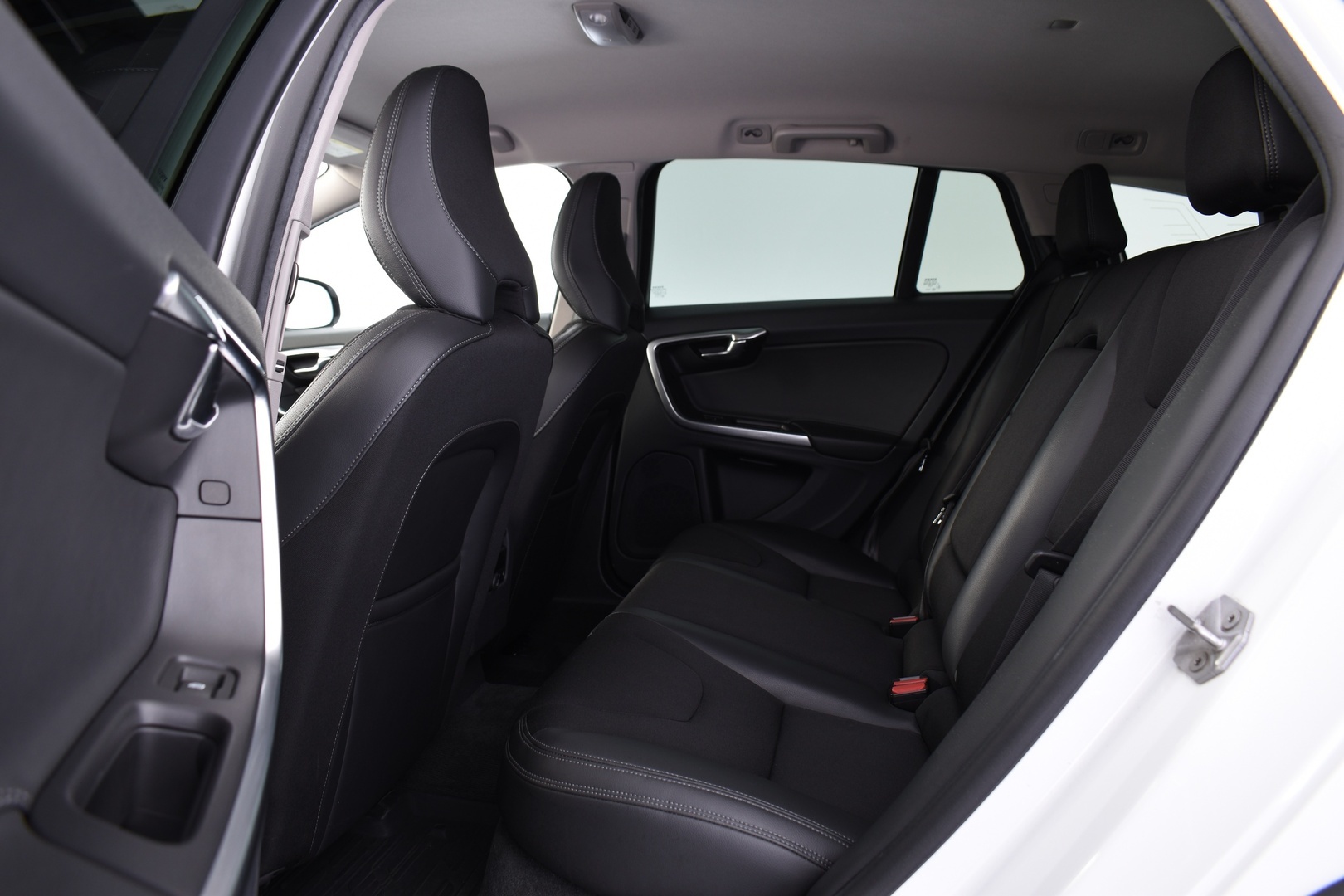 VOLVO V60 Cross Country 2016