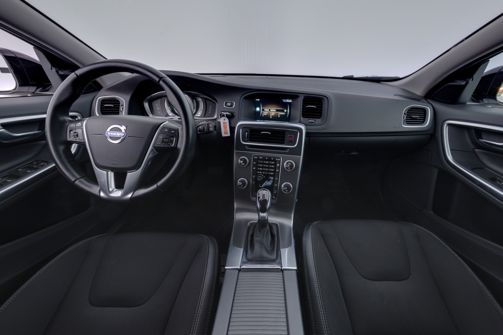 VOLVO V60 Cross Country 2016