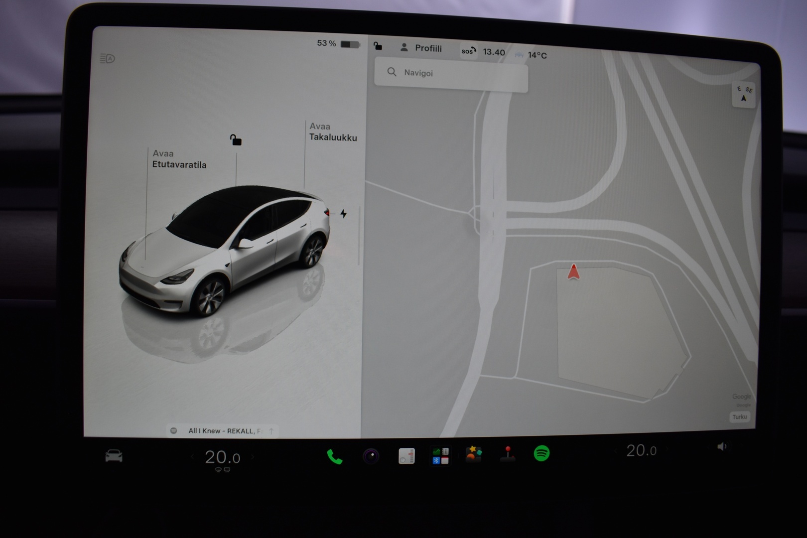 TESLA Model Y 2023