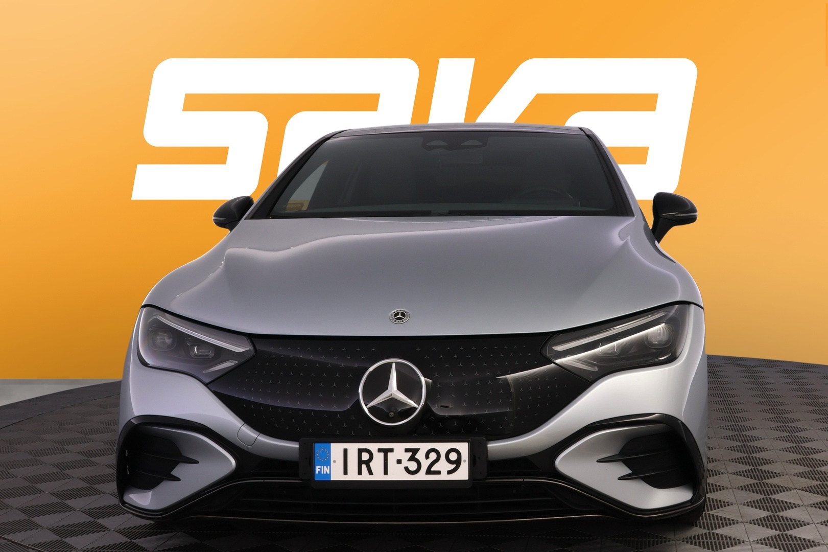 MERCEDES-BENZ EQE 2023