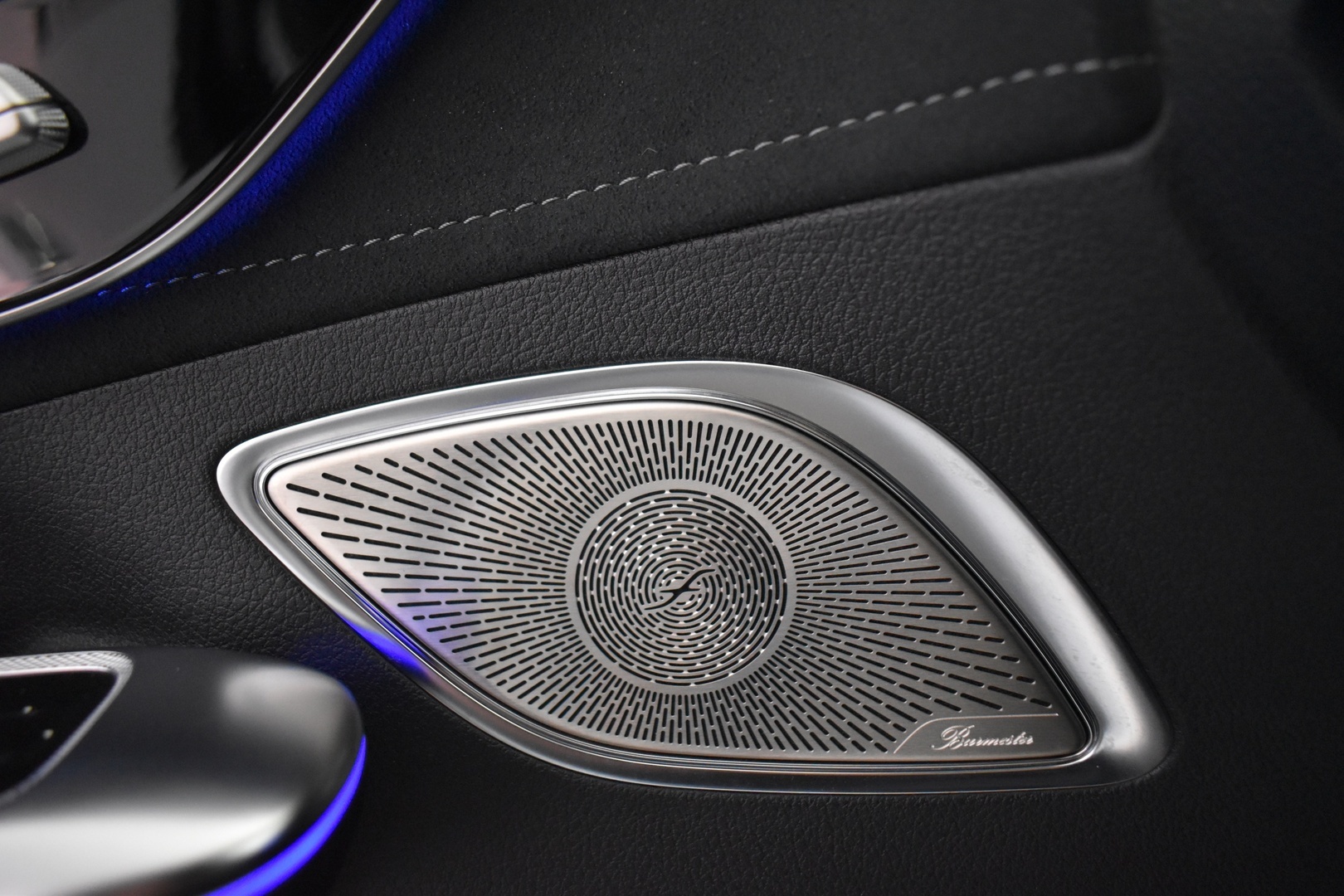 MERCEDES-BENZ EQE 2023