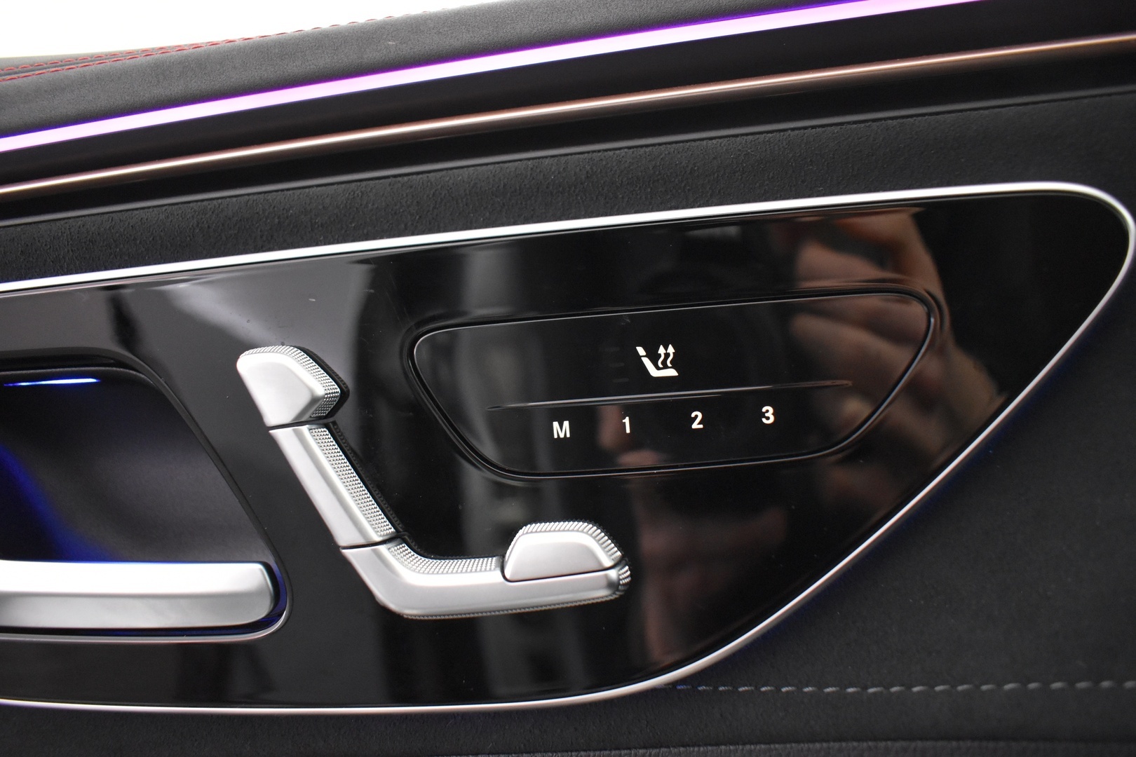 MERCEDES-BENZ EQE 2023