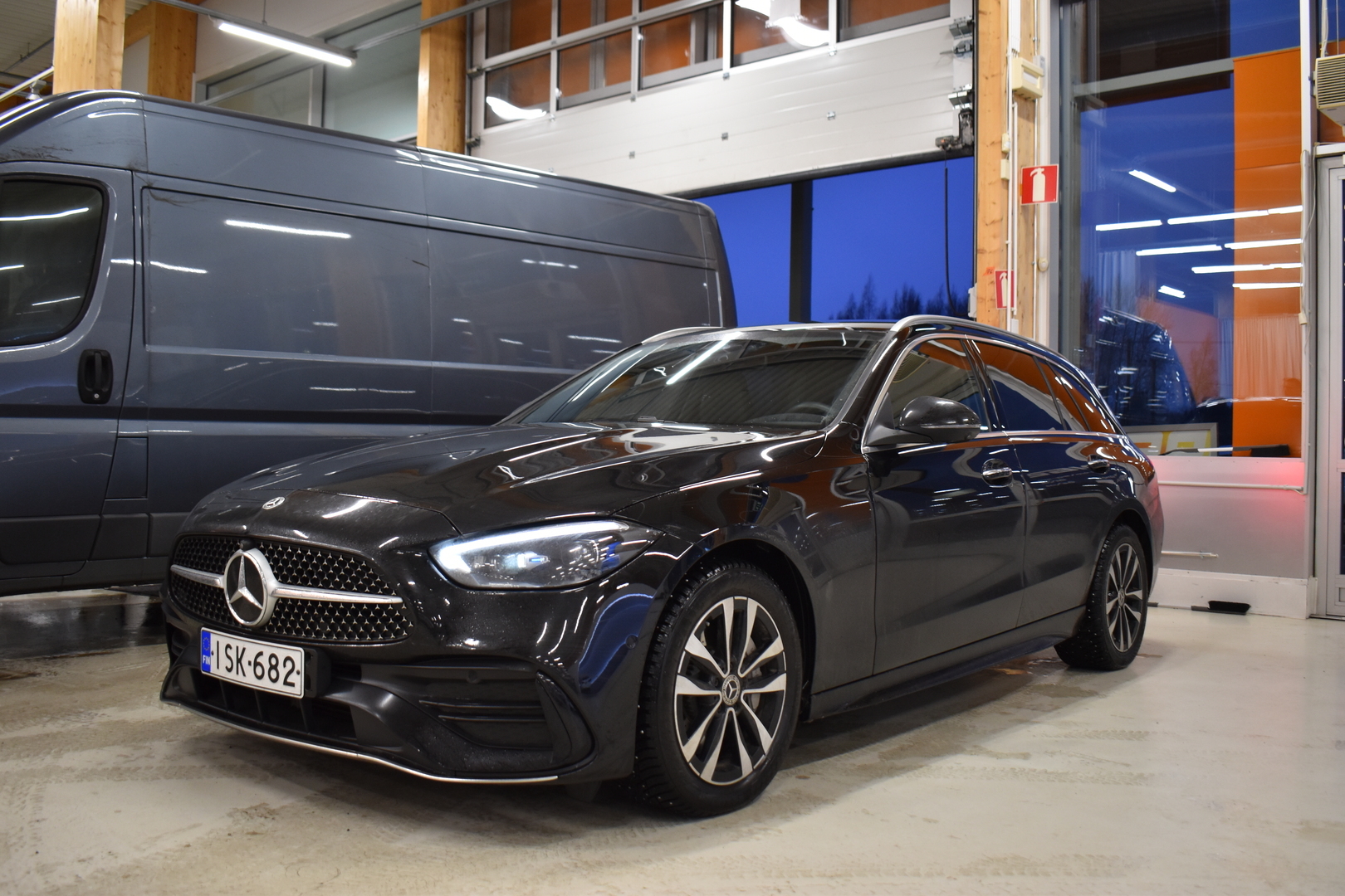 MERCEDES-BENZ C 2025