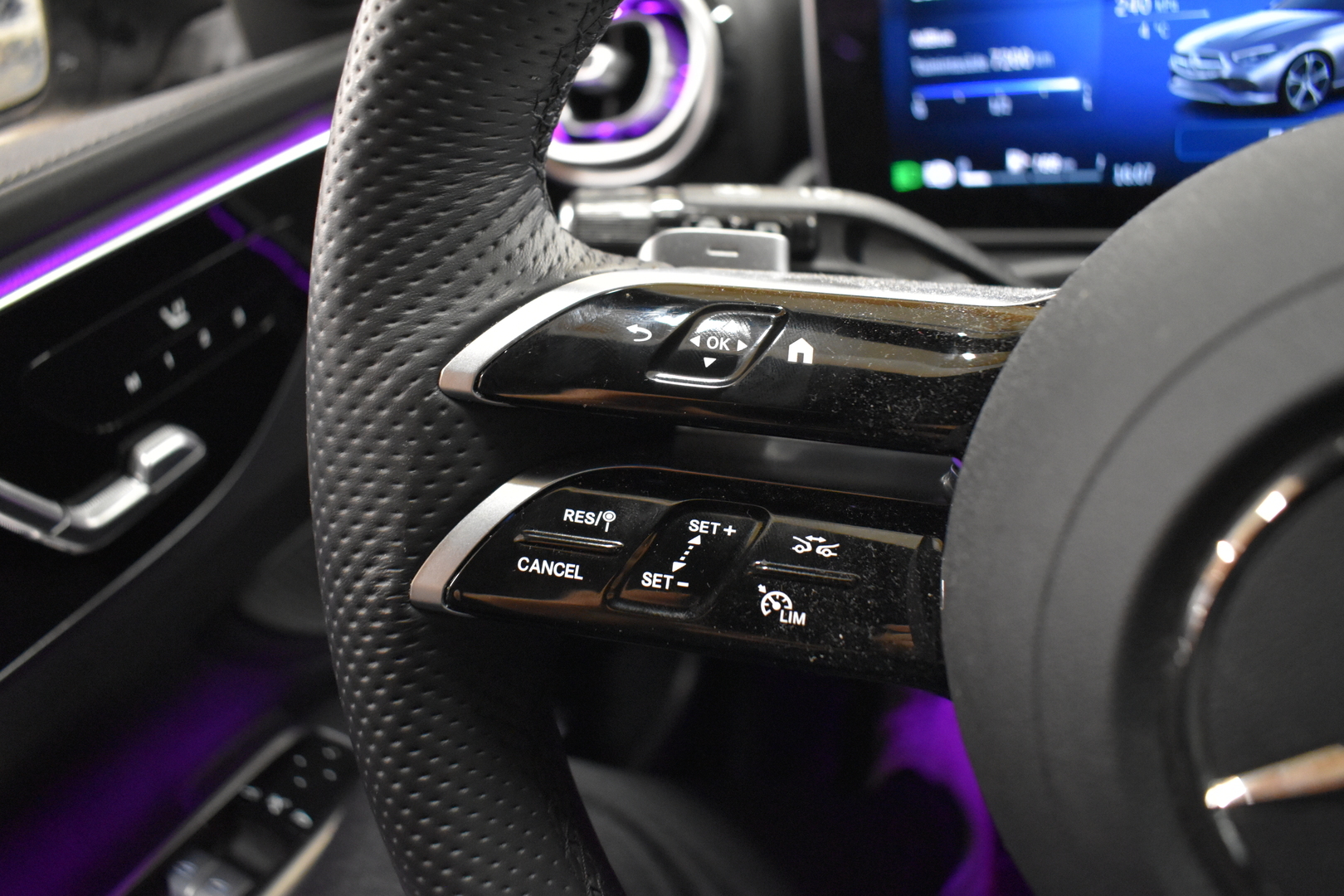 MERCEDES-BENZ C 2025