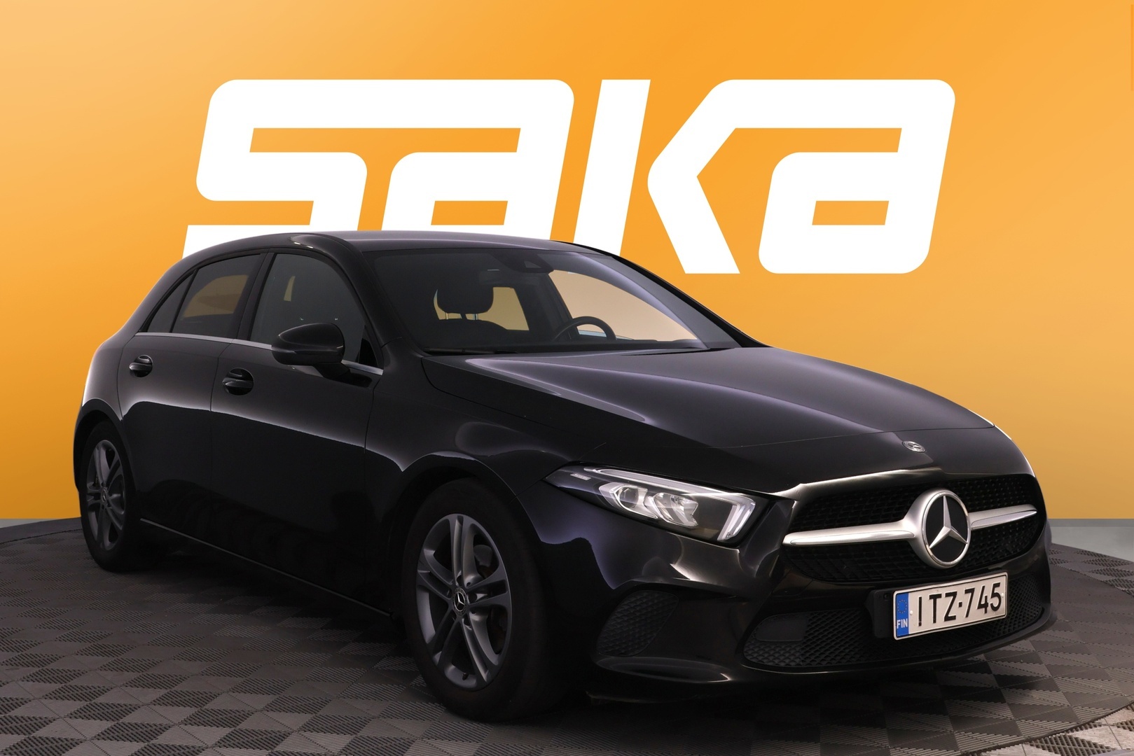 MERCEDES-BENZ A 2021