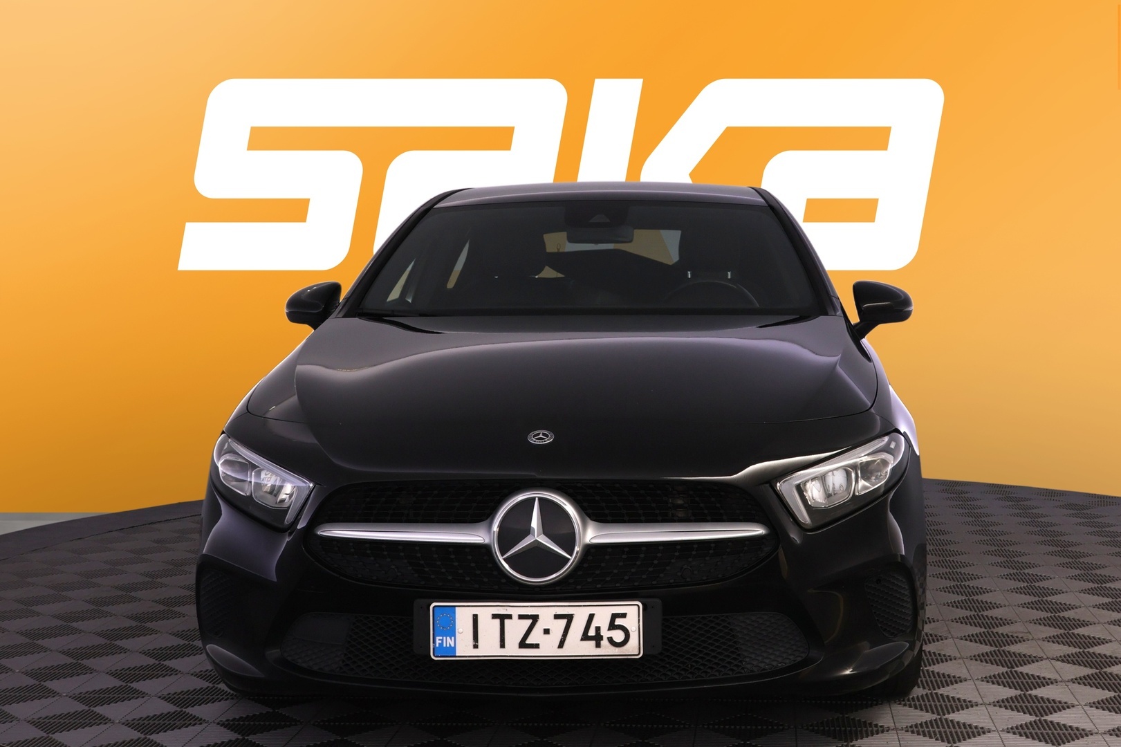 MERCEDES-BENZ A 2021