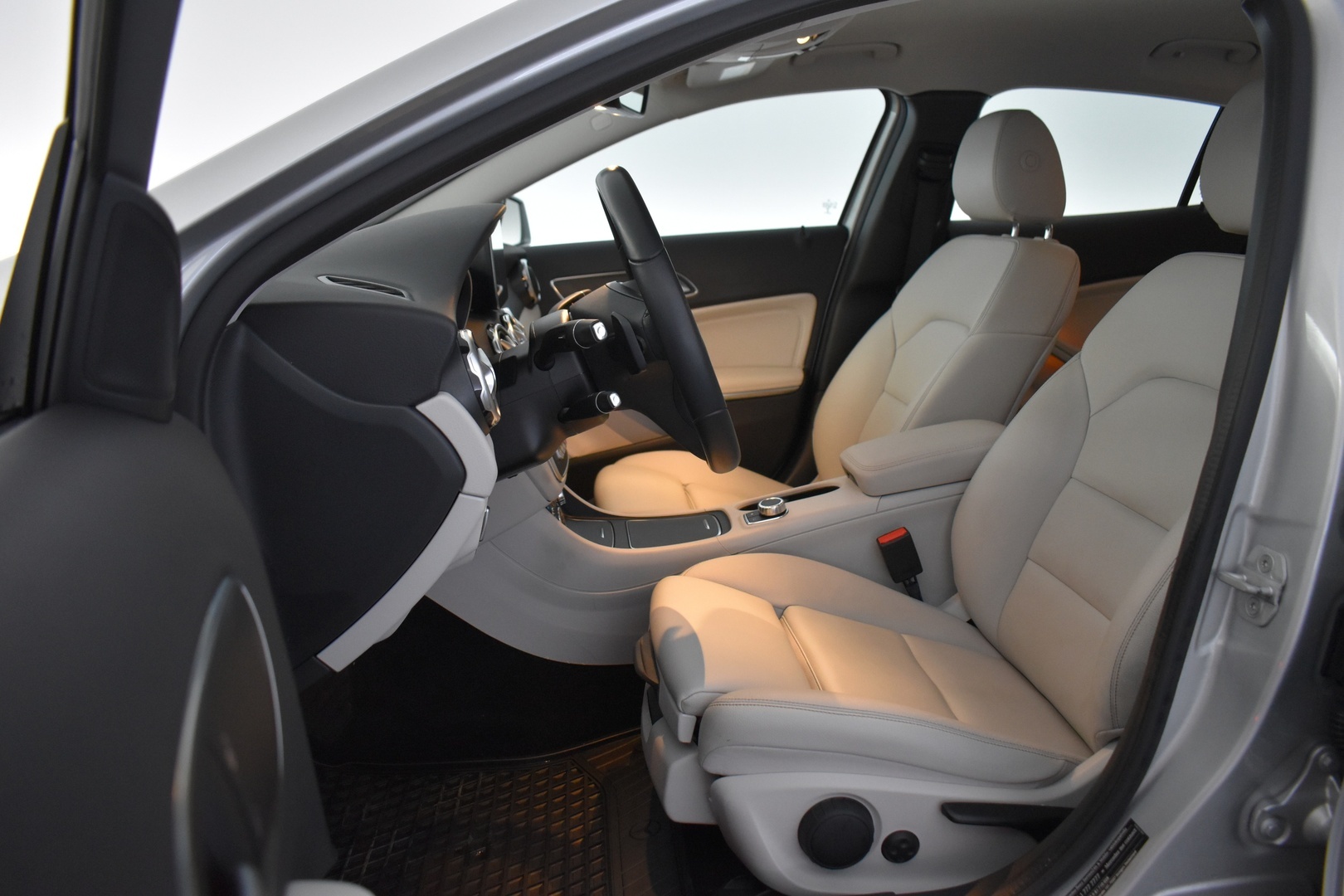 MERCEDES-BENZ GLA 2018