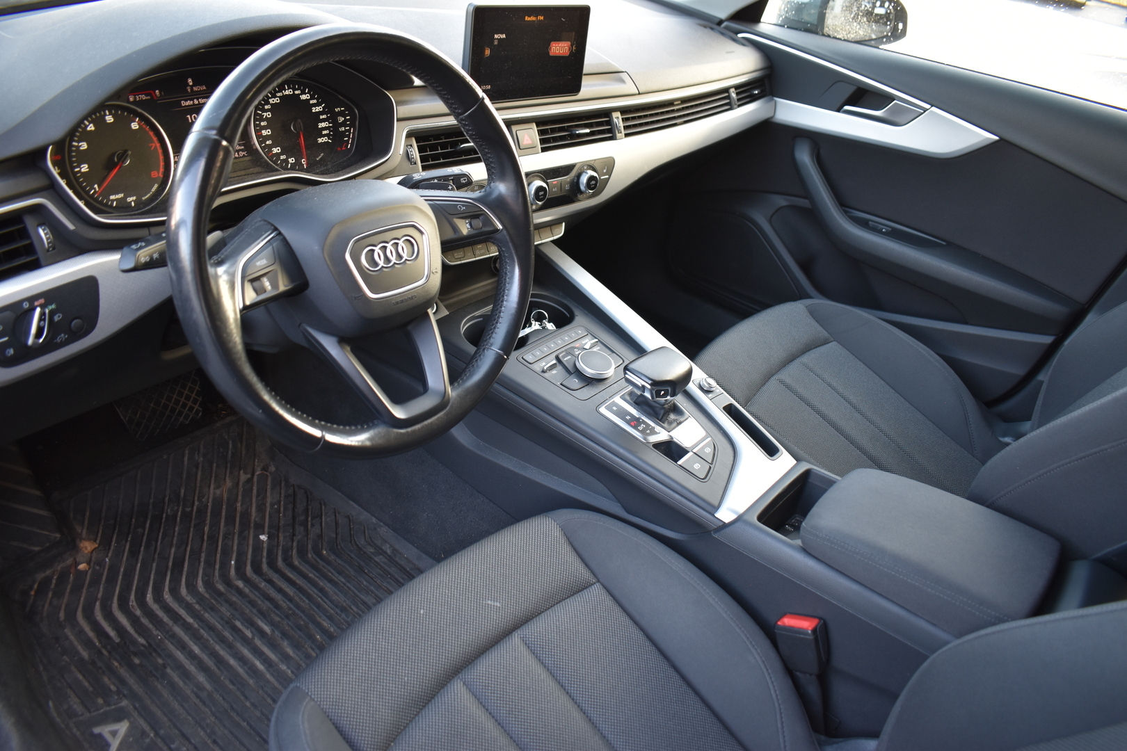 AUDI A4 2017