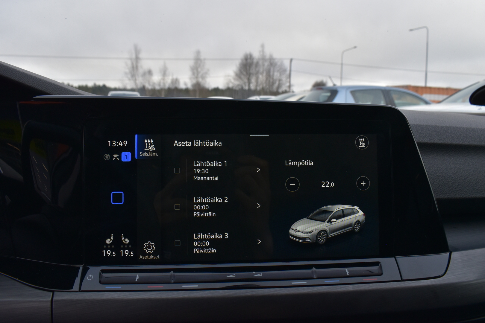 VOLKSWAGEN Golf 2023