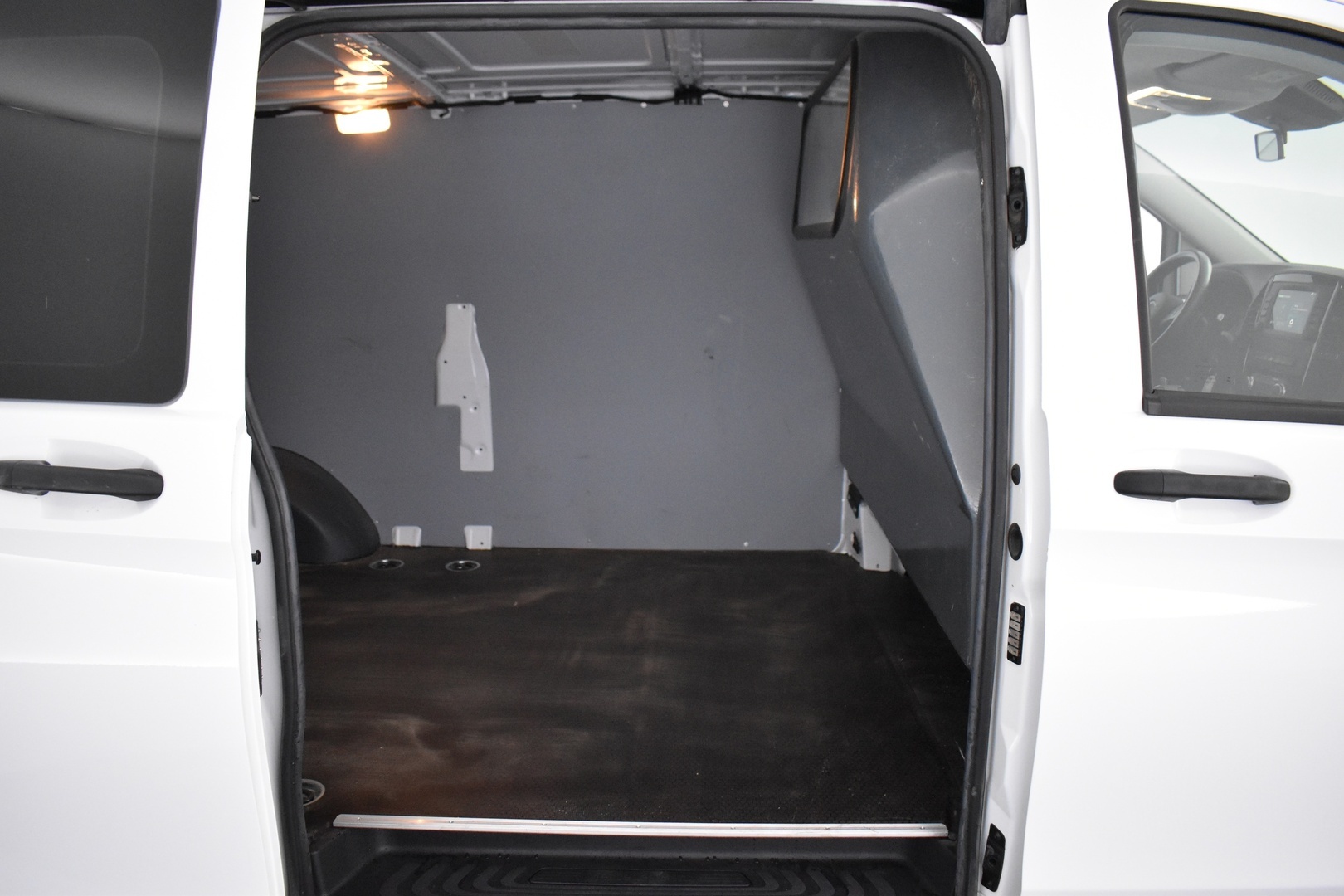 MERCEDES-BENZ Vito 2023