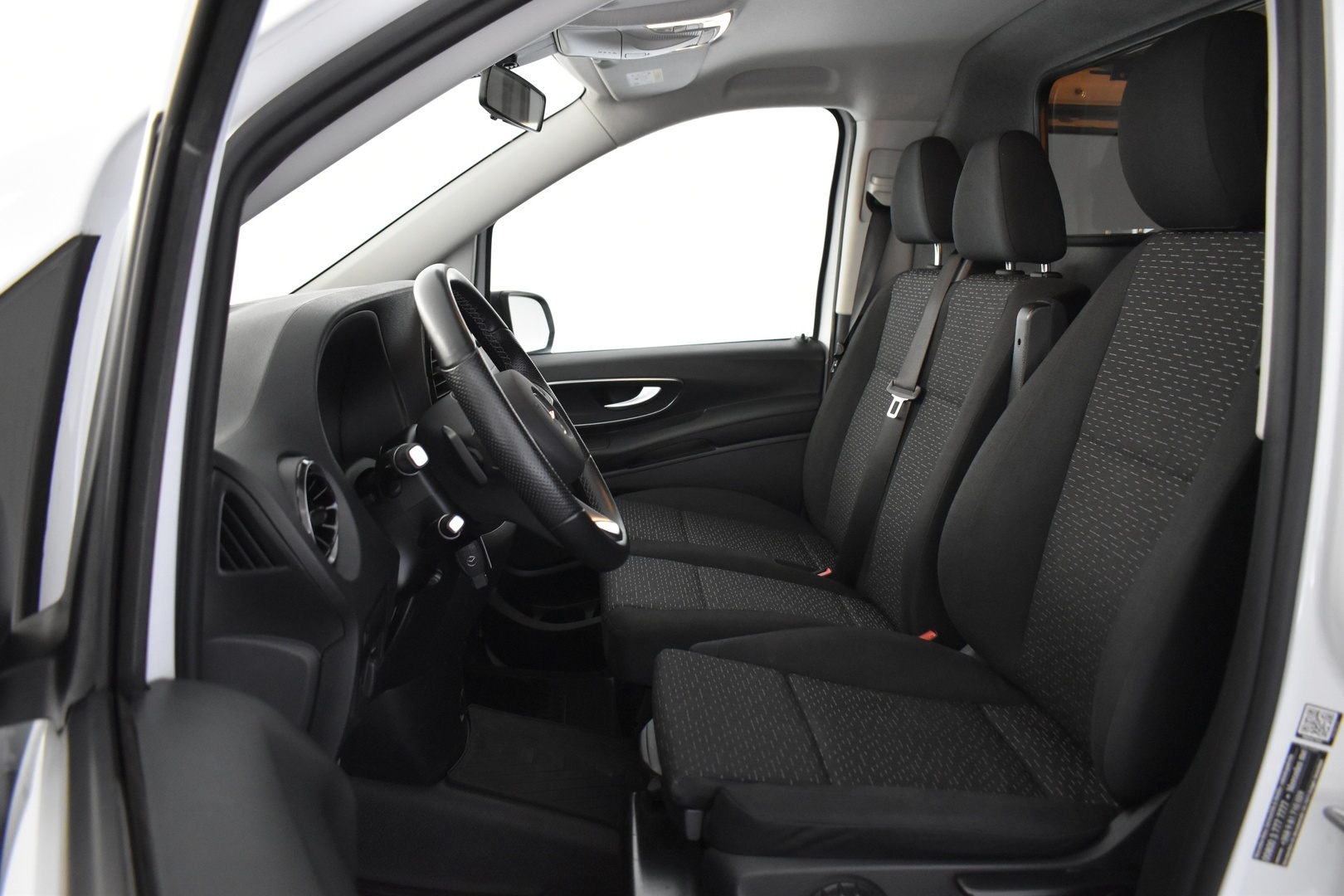 MERCEDES-BENZ Vito 2023