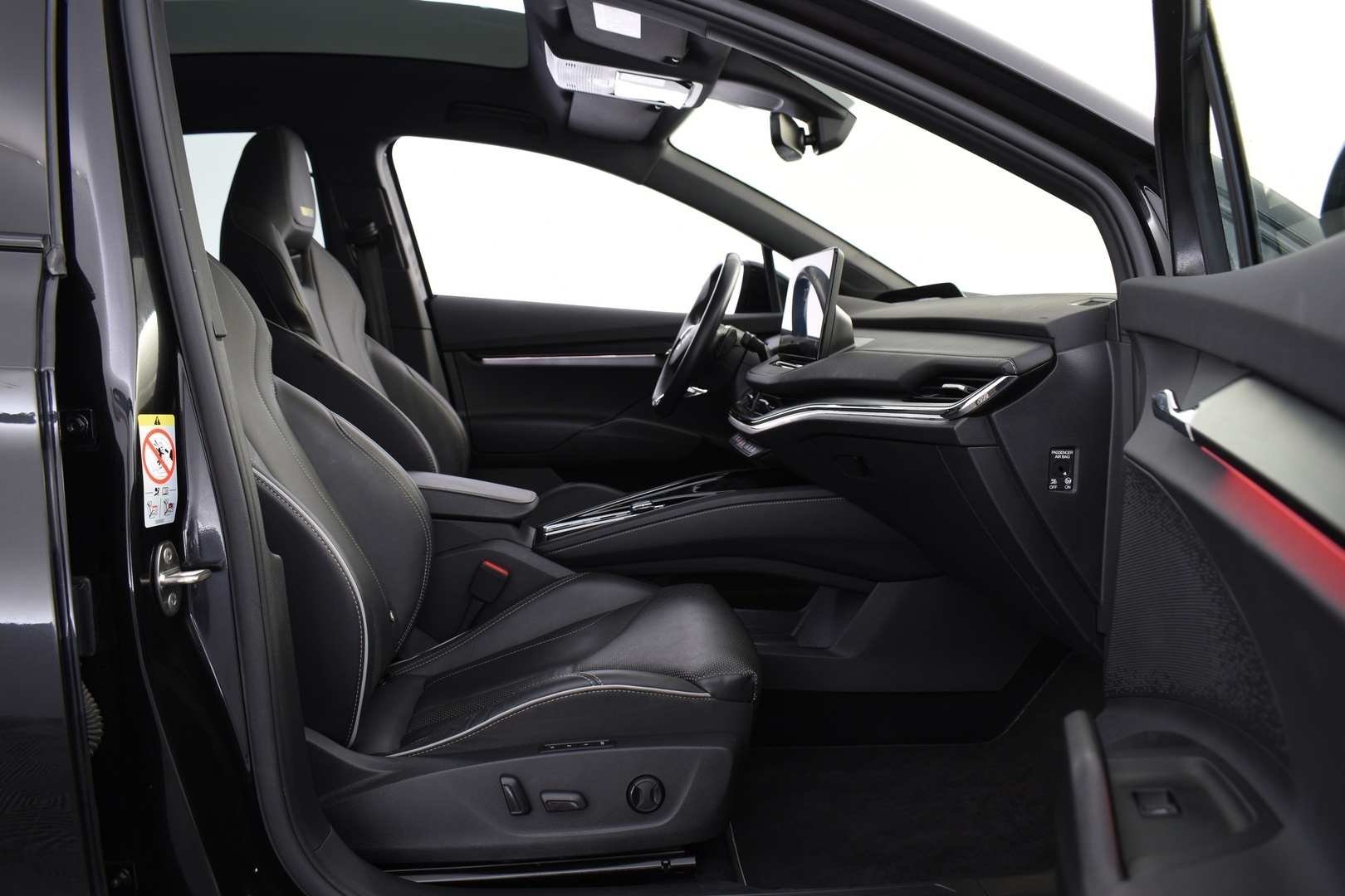 SKODA Enyaq 2023