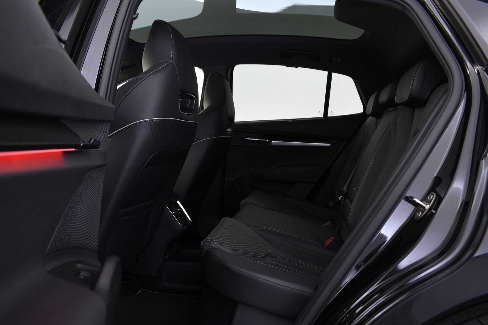 SKODA Enyaq 2023