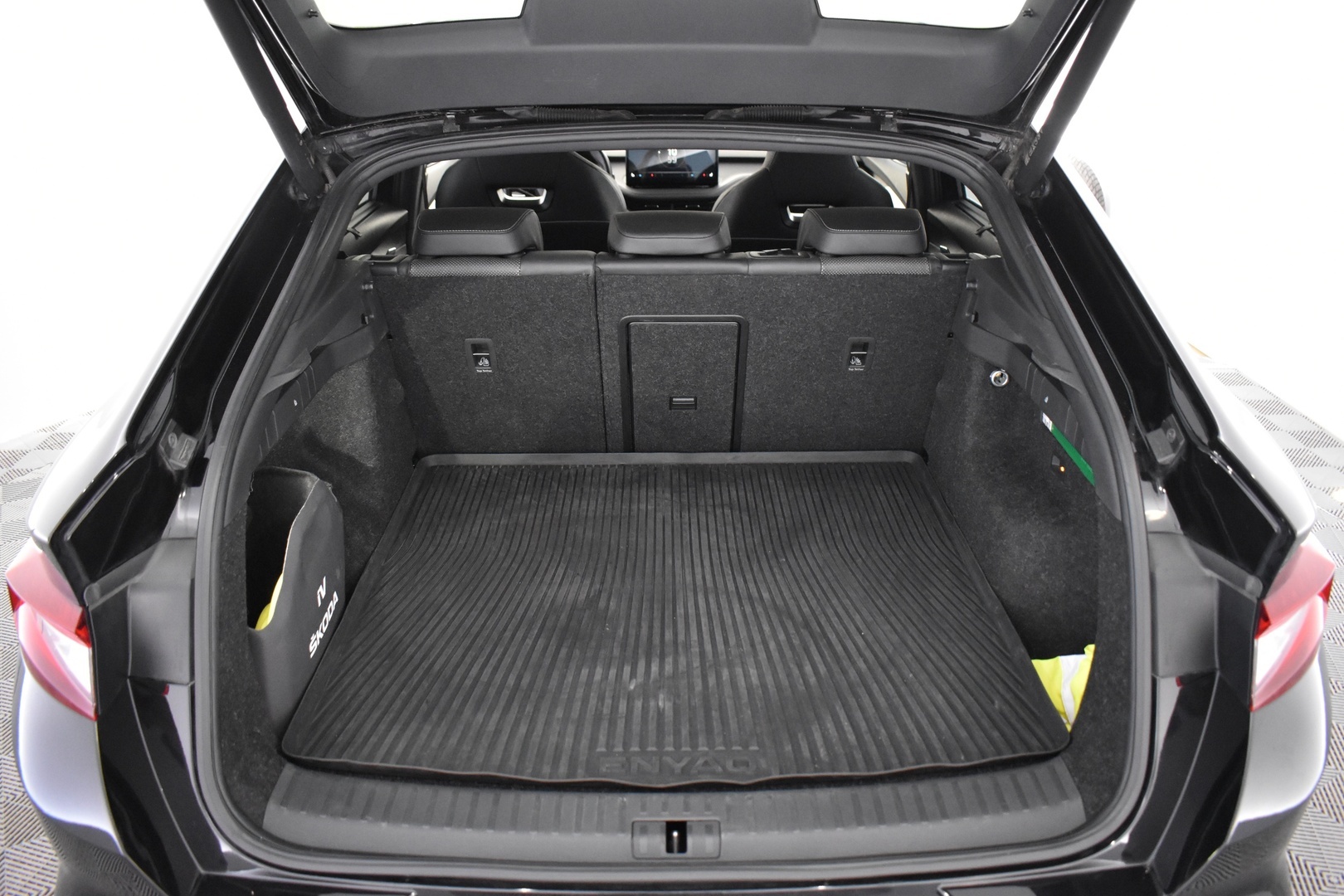 SKODA Enyaq 2023