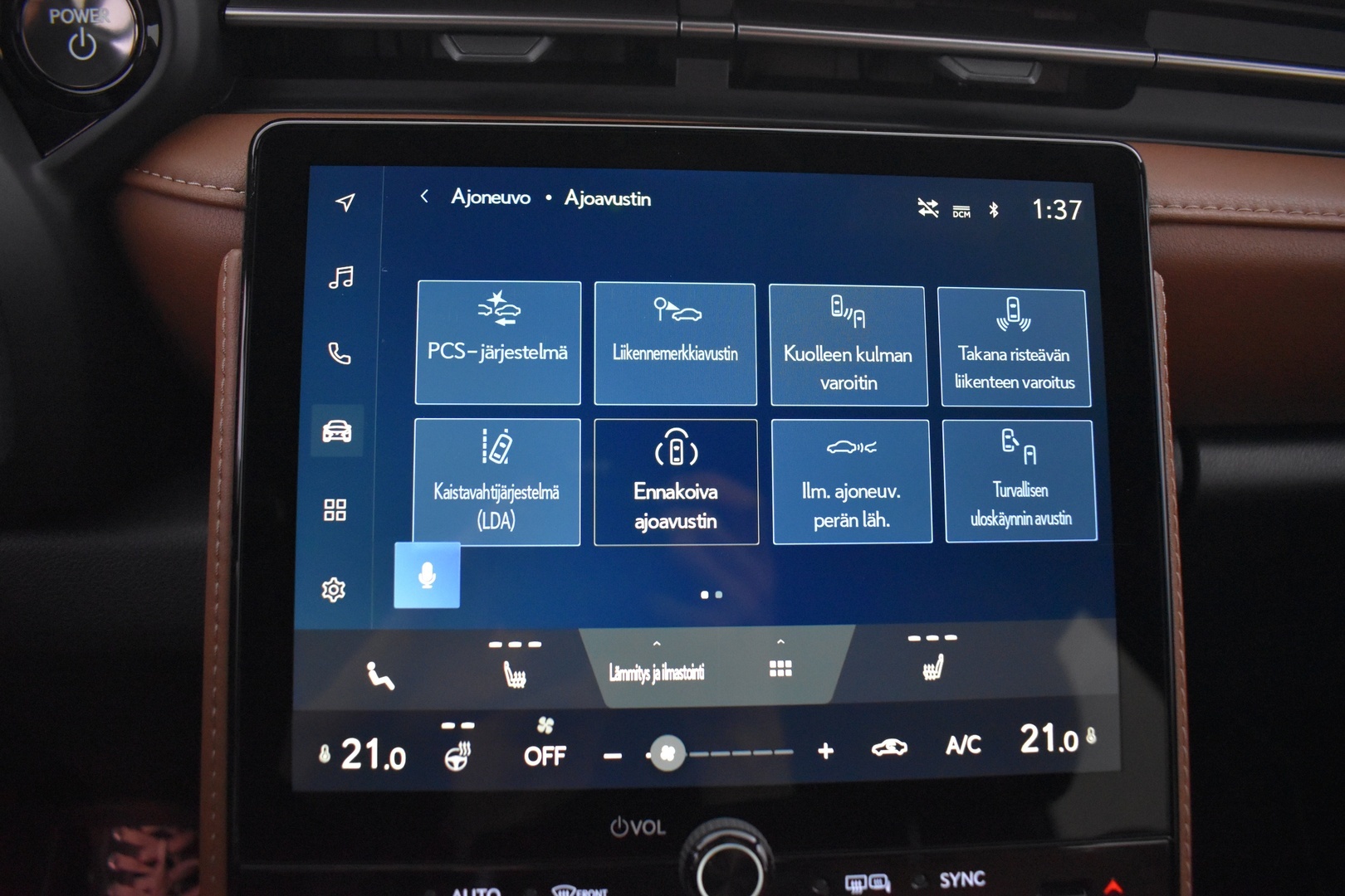 LEXUS LBX 2025