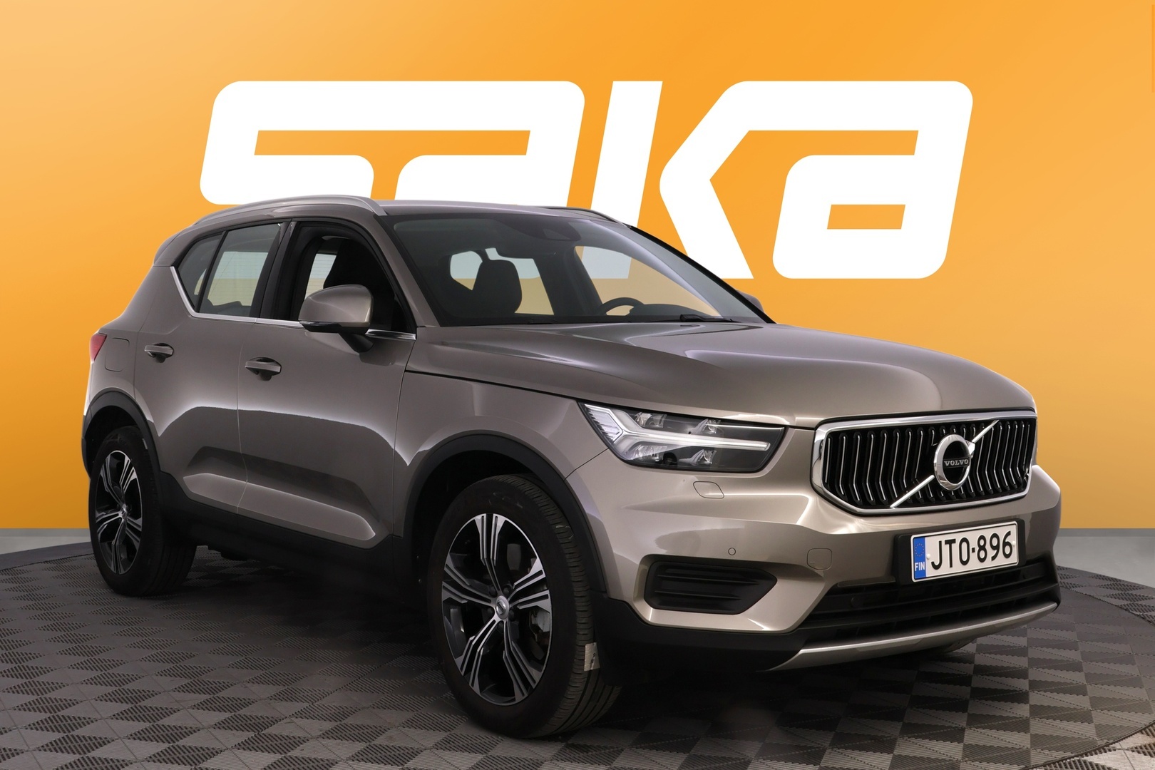 VOLVO XC40 2022