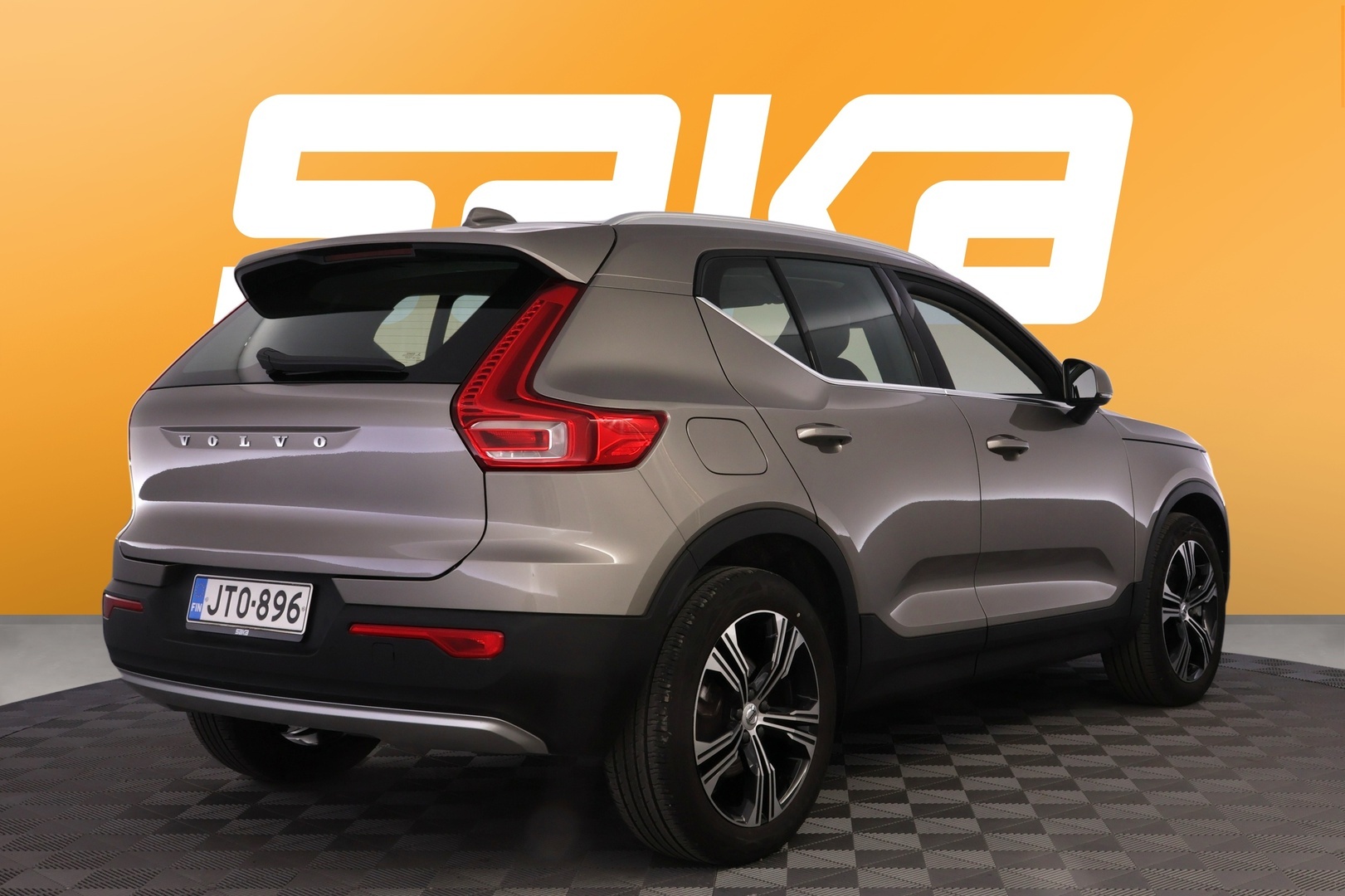 VOLVO XC40 2022