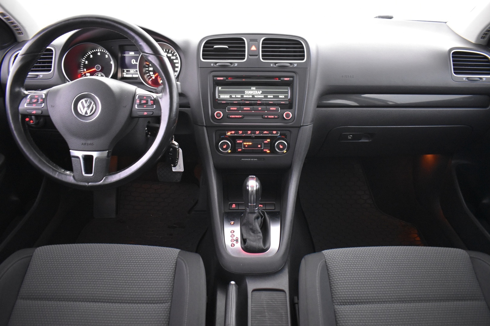 VOLKSWAGEN Golf 2013