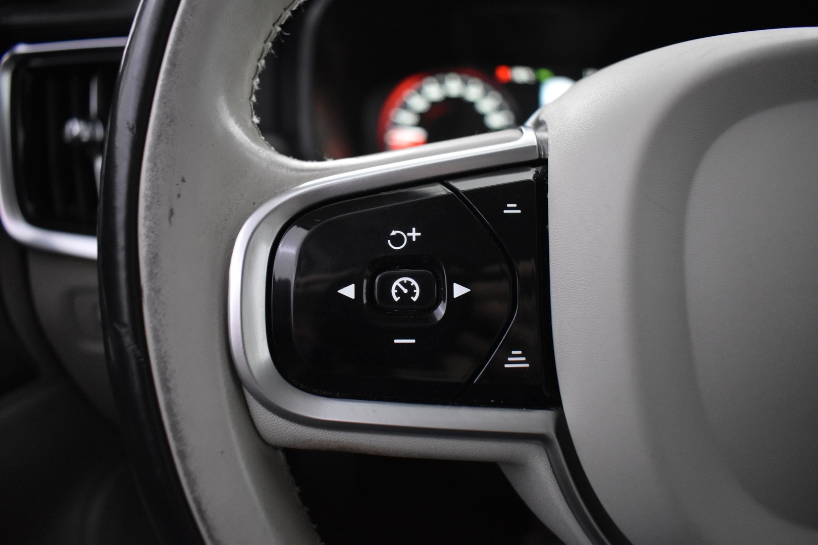 VOLVO V90 Cross Country 2019