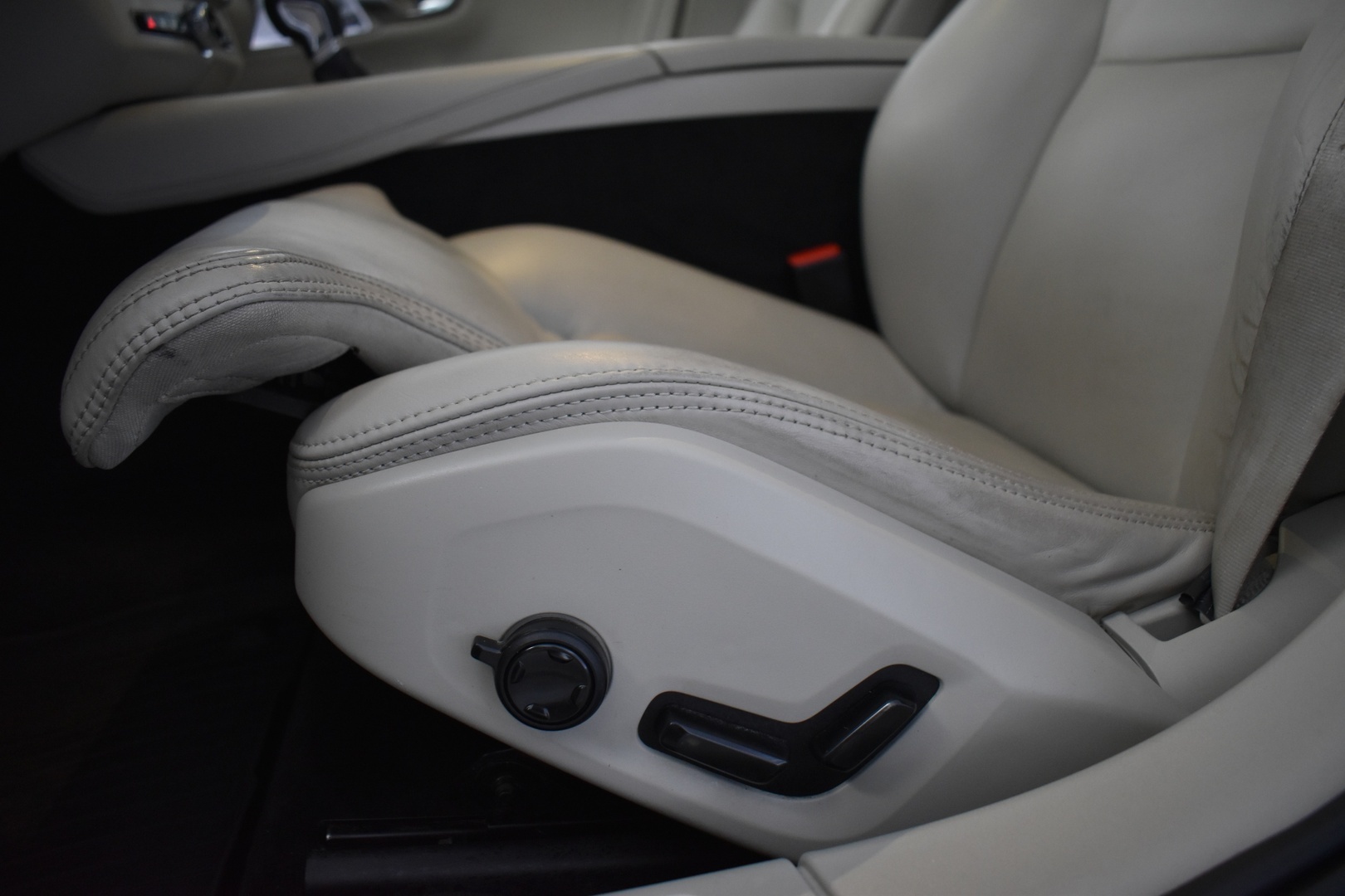 VOLVO V90 Cross Country 2019