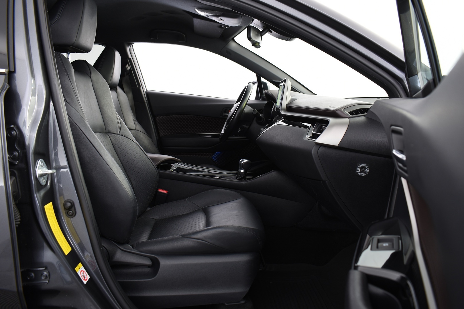 TOYOTA C-HR 2017