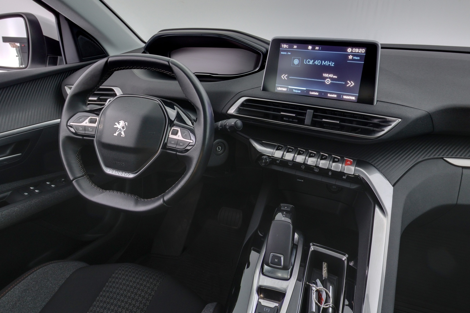 PEUGEOT 3008 2018