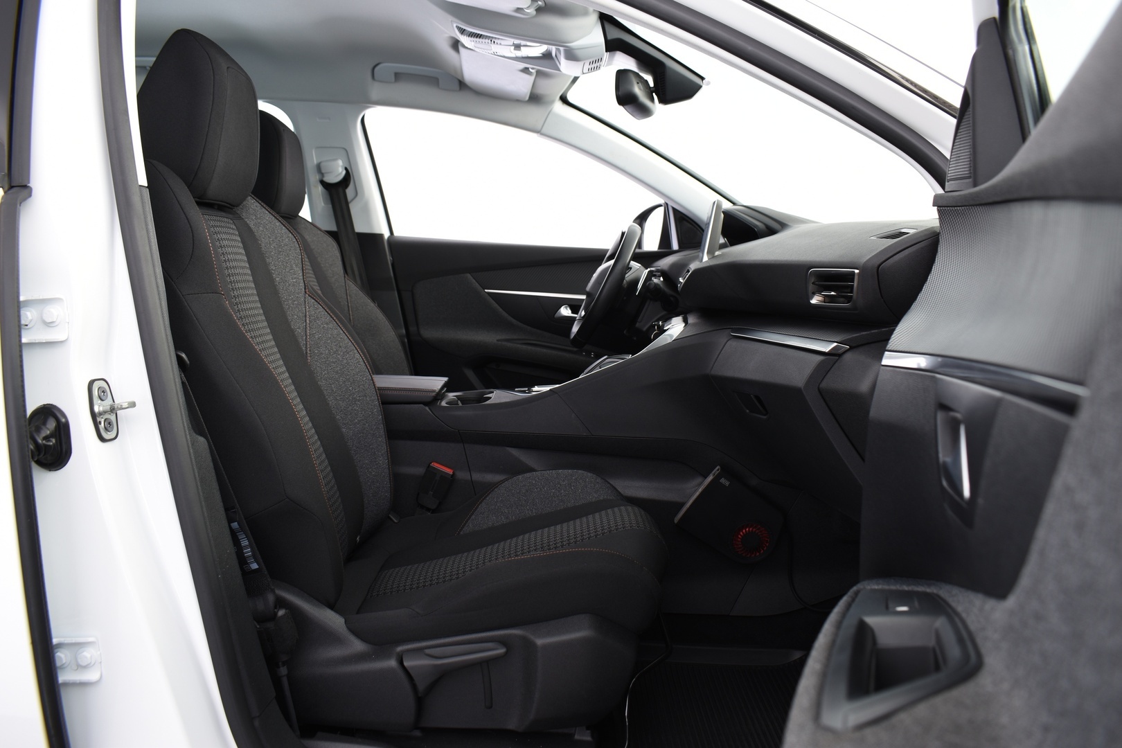 PEUGEOT 3008 2018