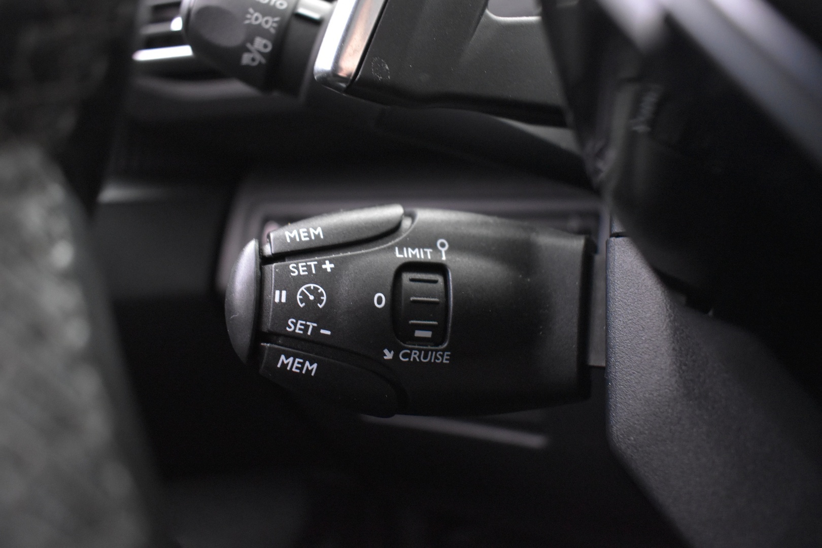 PEUGEOT 3008 2018