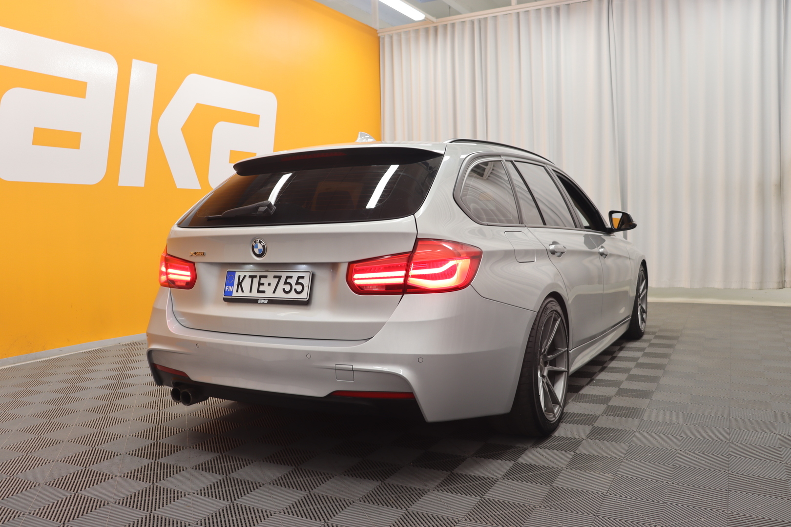 BMW 320 2018