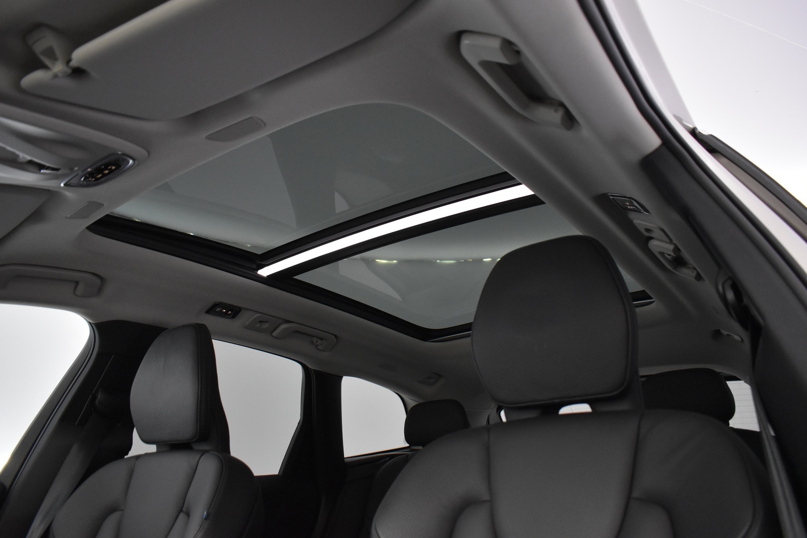 VOLVO XC60 2021