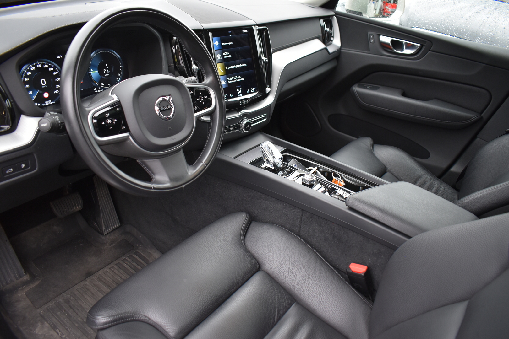 VOLVO XC60 2021