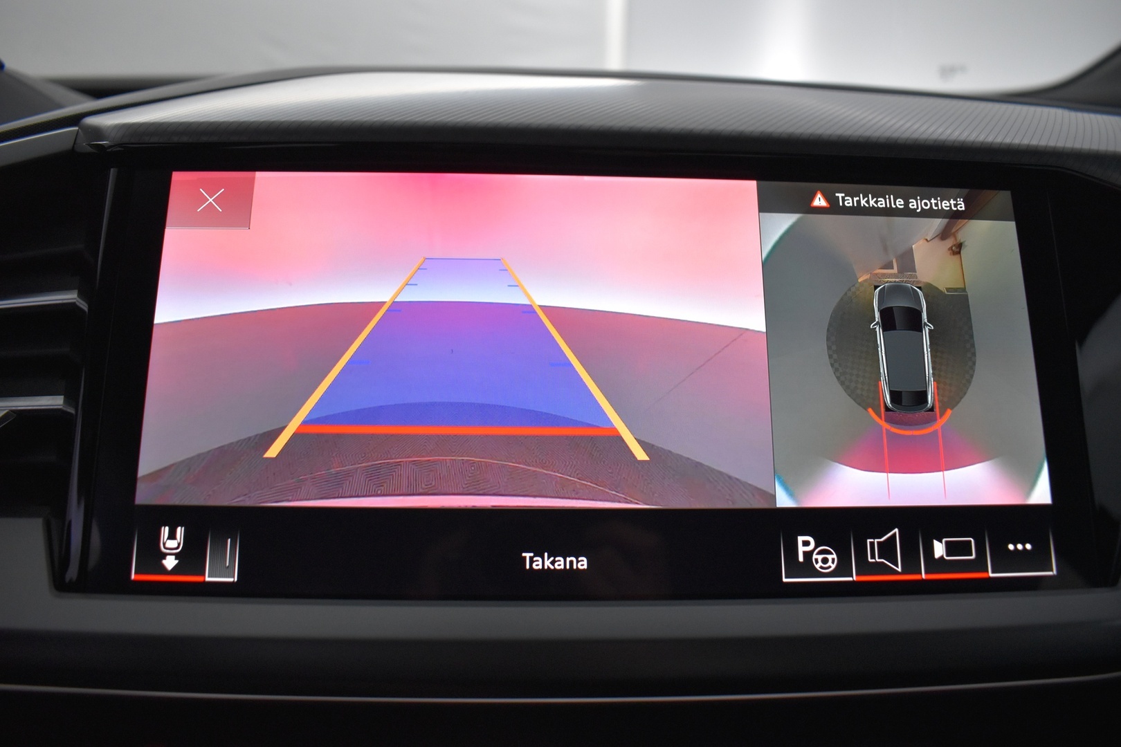 AUDI Q4 e-tron 2023